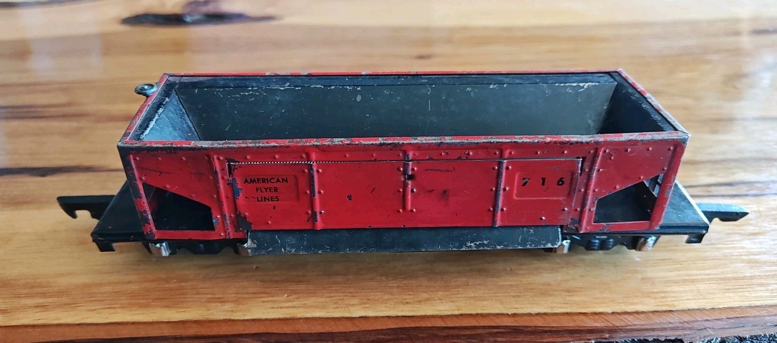 American Flyer #716 Automatic Dump Car. Working
