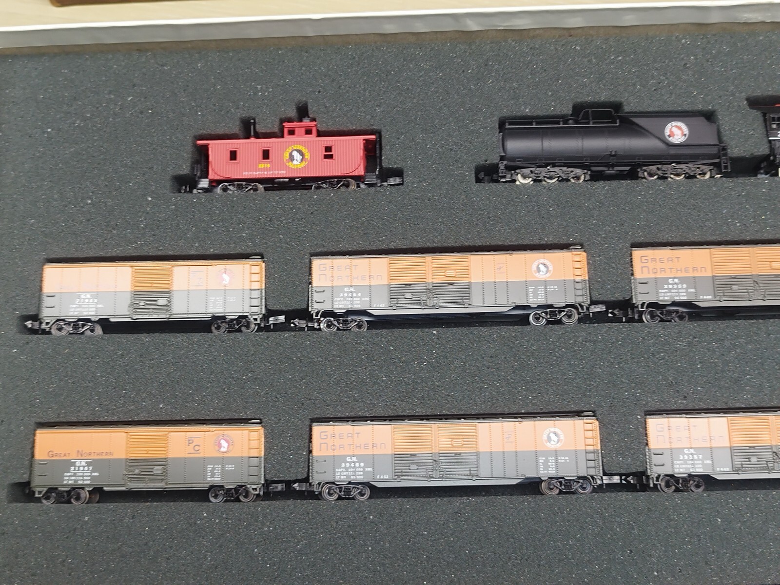 Great Northern Special Merchandise Loader Cars Basic Set GN