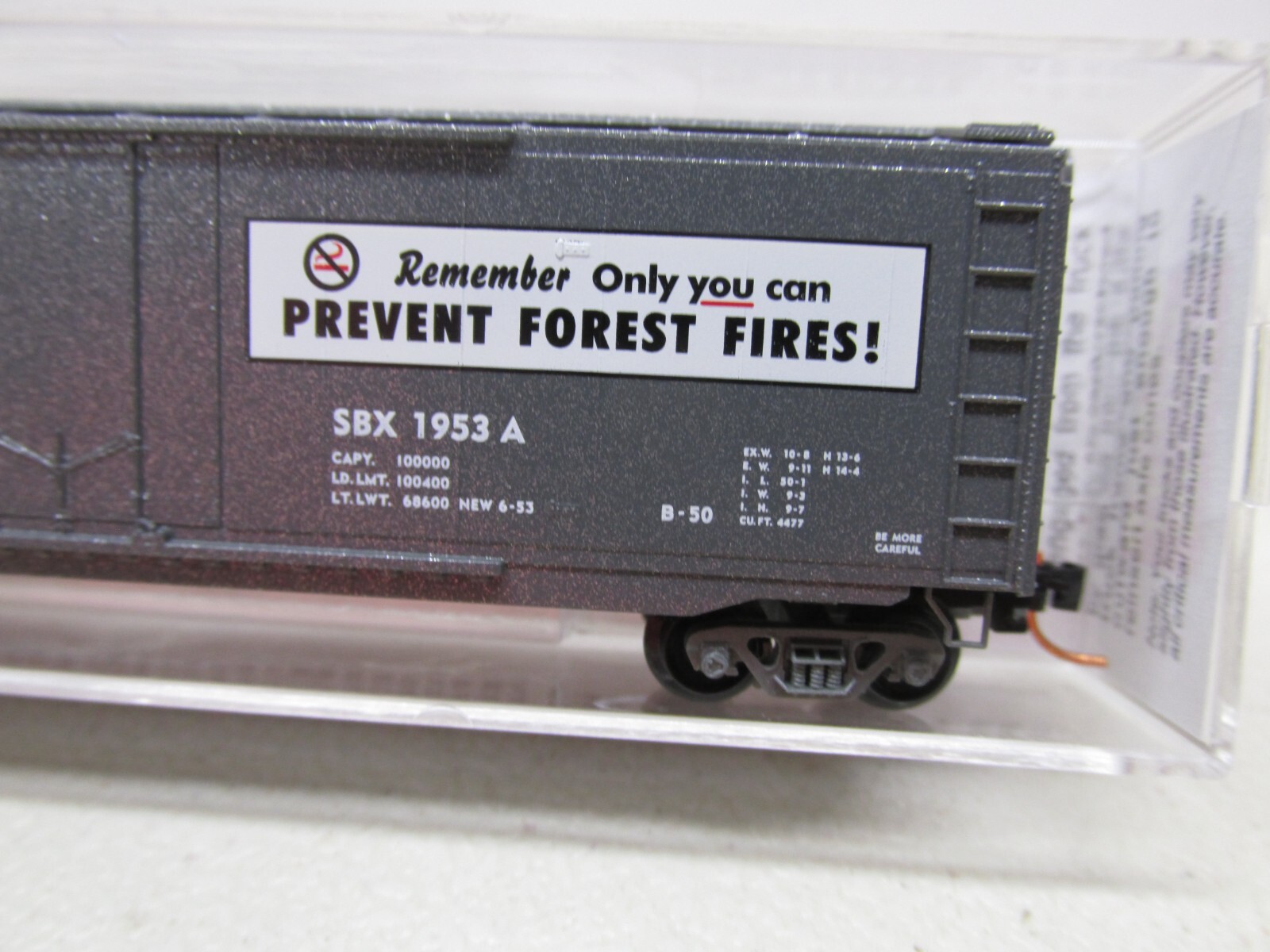 MICRO-TRAINS~#03200401-SMOKEY BEAR-50′ BOXCAR #1953 A-N SCALE