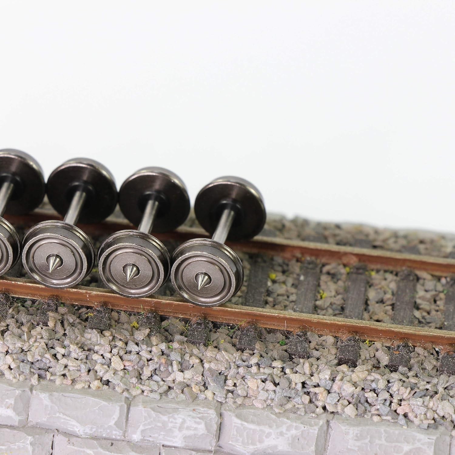 24pcs Metal Wheels for HO Scale 1:87 Model Trains – Durable Design