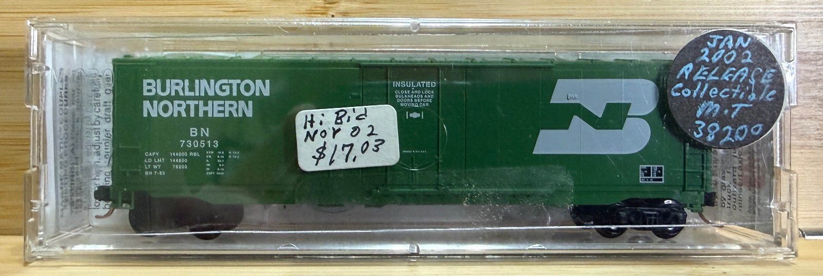 Micro-Trains N-Scale 50′ Standard Box Car Plug Door Burlington Northern 38200