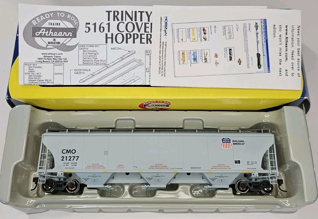 95988 Athearn Union Pacific CMO 5161 3-Bay Covered Hopper