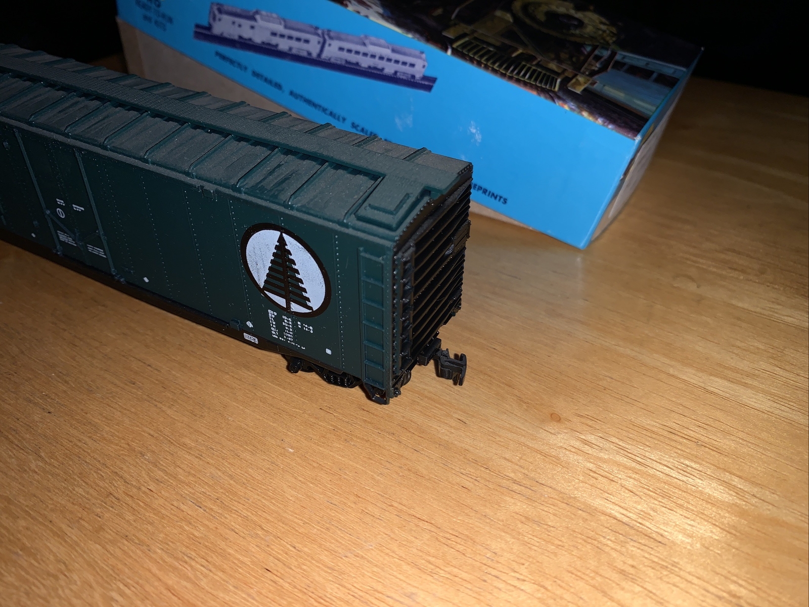 ATHEARN #1328 HO SCALE 50′ PLUG DOOR CANADIAN PACIFIC C.P. #81039 BOXCAR