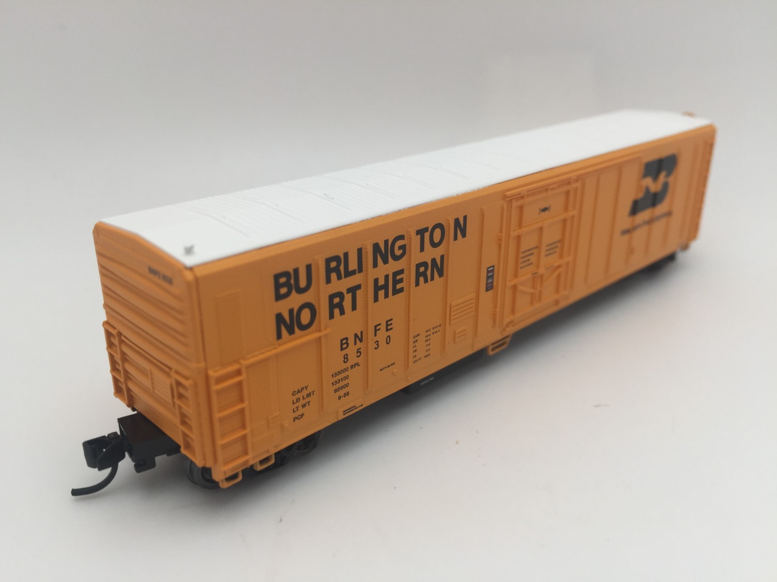 Red Caboose N Scale RN-18608-04 BNFE N R-70-15 Mechanical Reefer Rd #8530