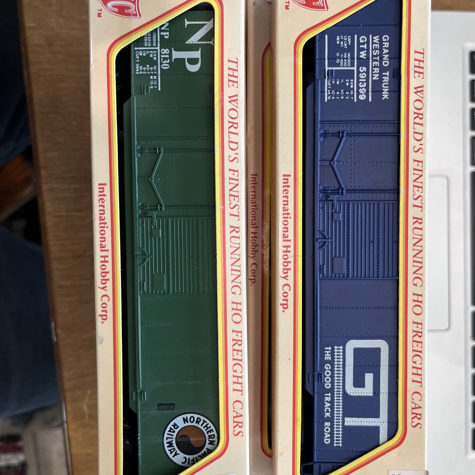 IHC HO Scale 12 Boxcars Assortment Lot NIB NOS Santa Fe Northern Pacific Dixie L