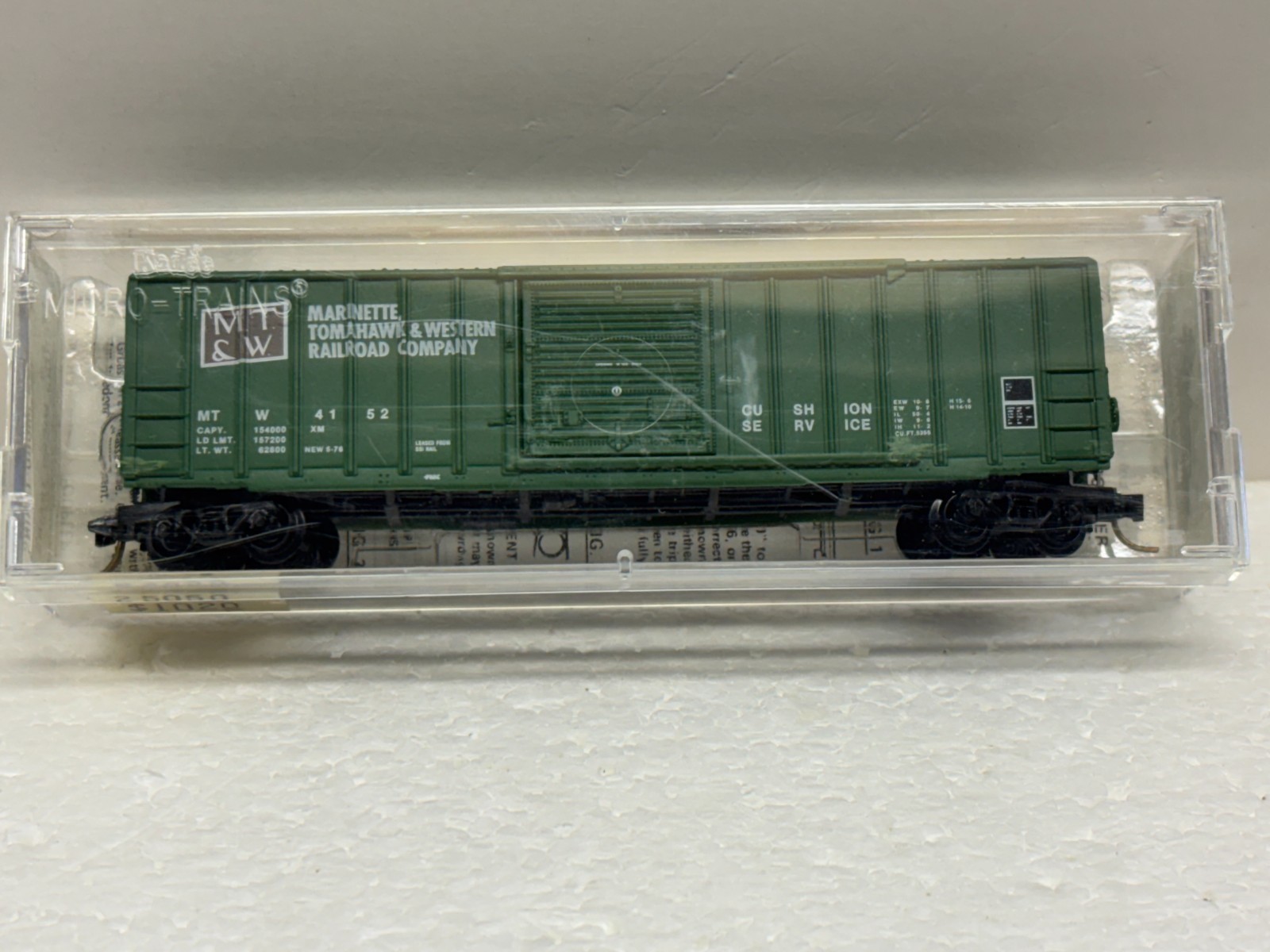 N Scale Kadee Micro Trains MTL 25050 Marinette, Tomahawk & Western MTW 4152