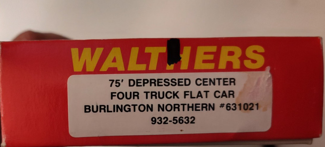 HO Scale Walthers 75′ Depressed Center four truck flat car Burlington Northern