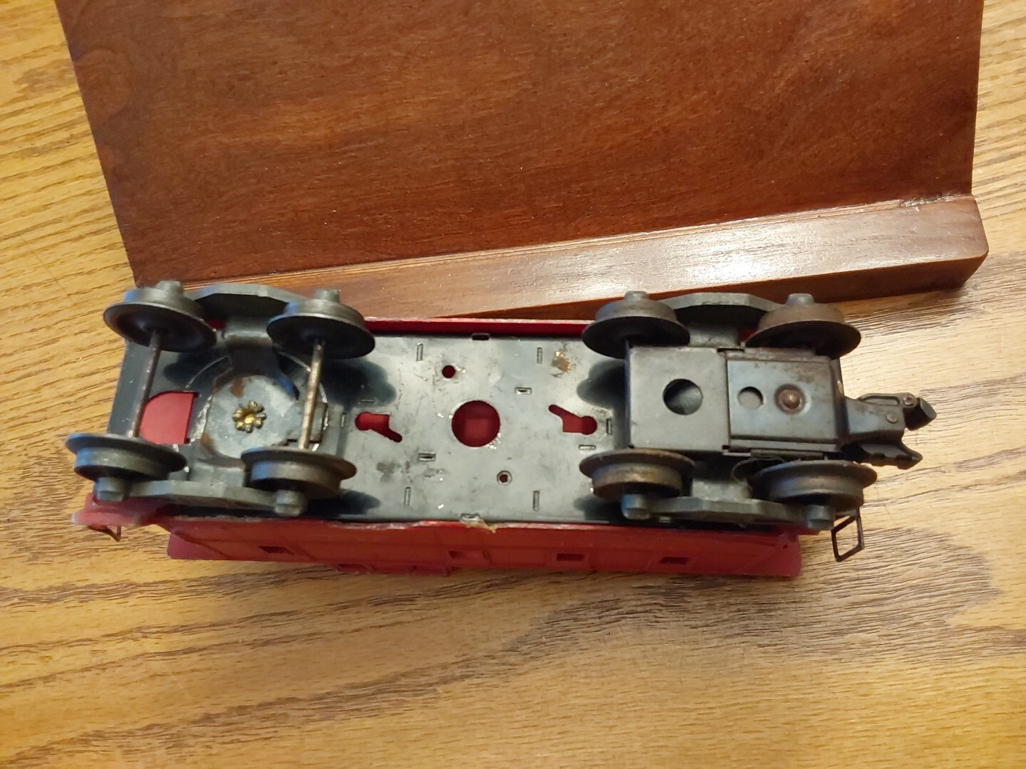 LIONEL SP #2257 POSTWAR RED CUPOLA CABOOSE O GAUGE (95)
