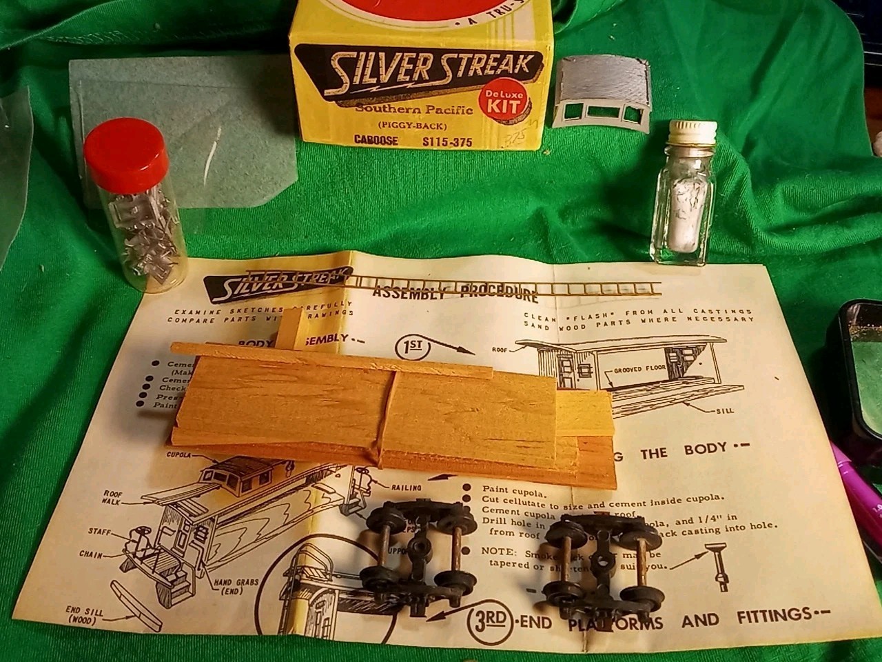 Piggy-Back Caboose Southern Pacific Wood Metal Silver Streak Kit S 115 FlexiTru