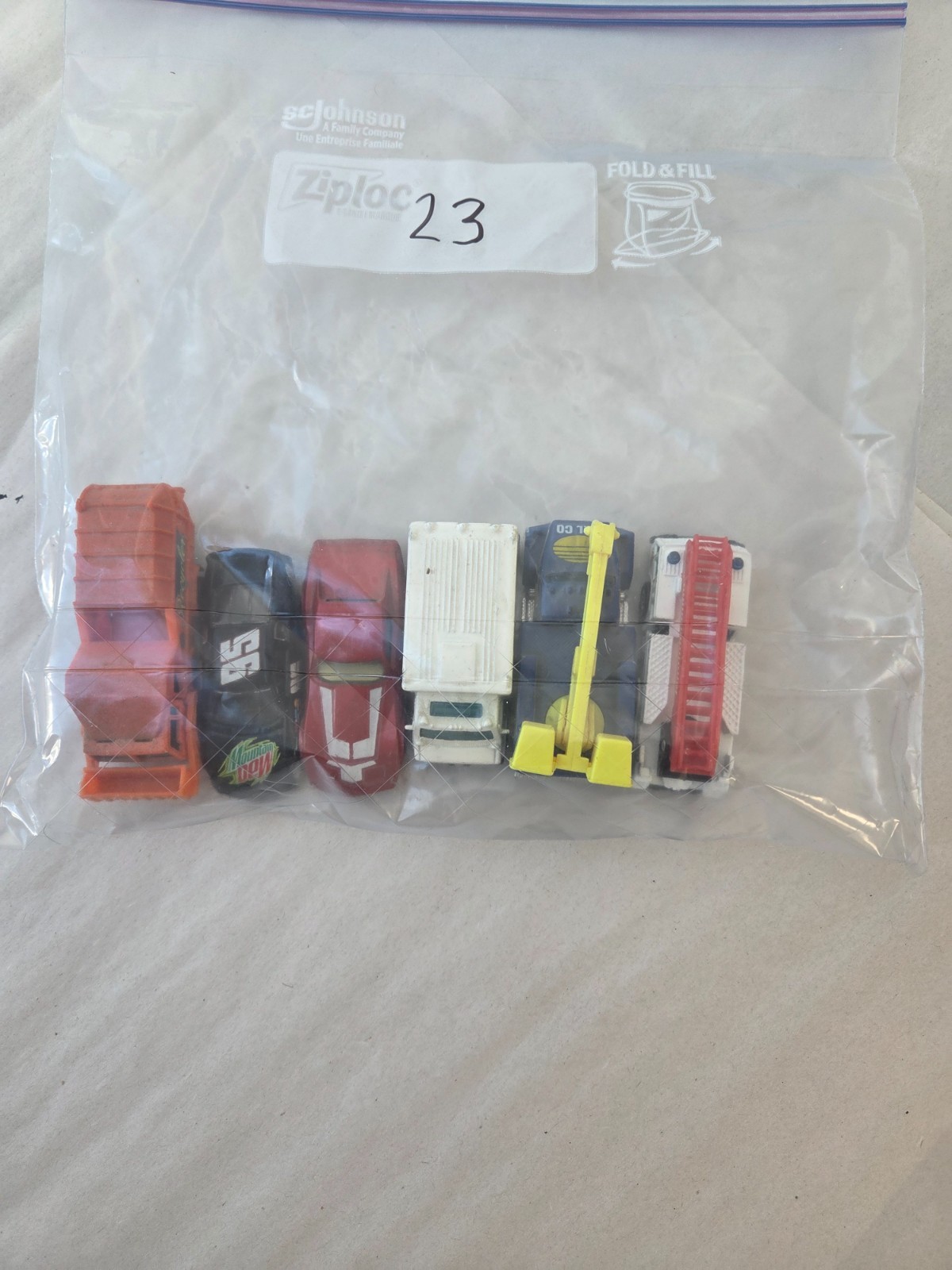 Grab Bag Lot #23 HO Scale Cars 6 Pieces
