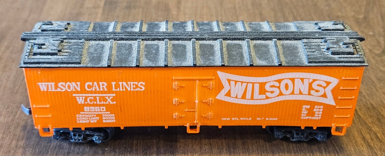 HO Scale Wilson’s Car Lines W.C.L.X. 8360 Reefer Freight Box Car Train ~ T7467