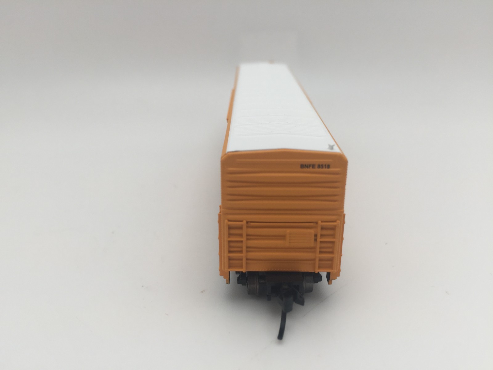 Red Caboose N Scale RN-18608-02 BNFE N R-70-15 Mechanical Reefer Rd #8518