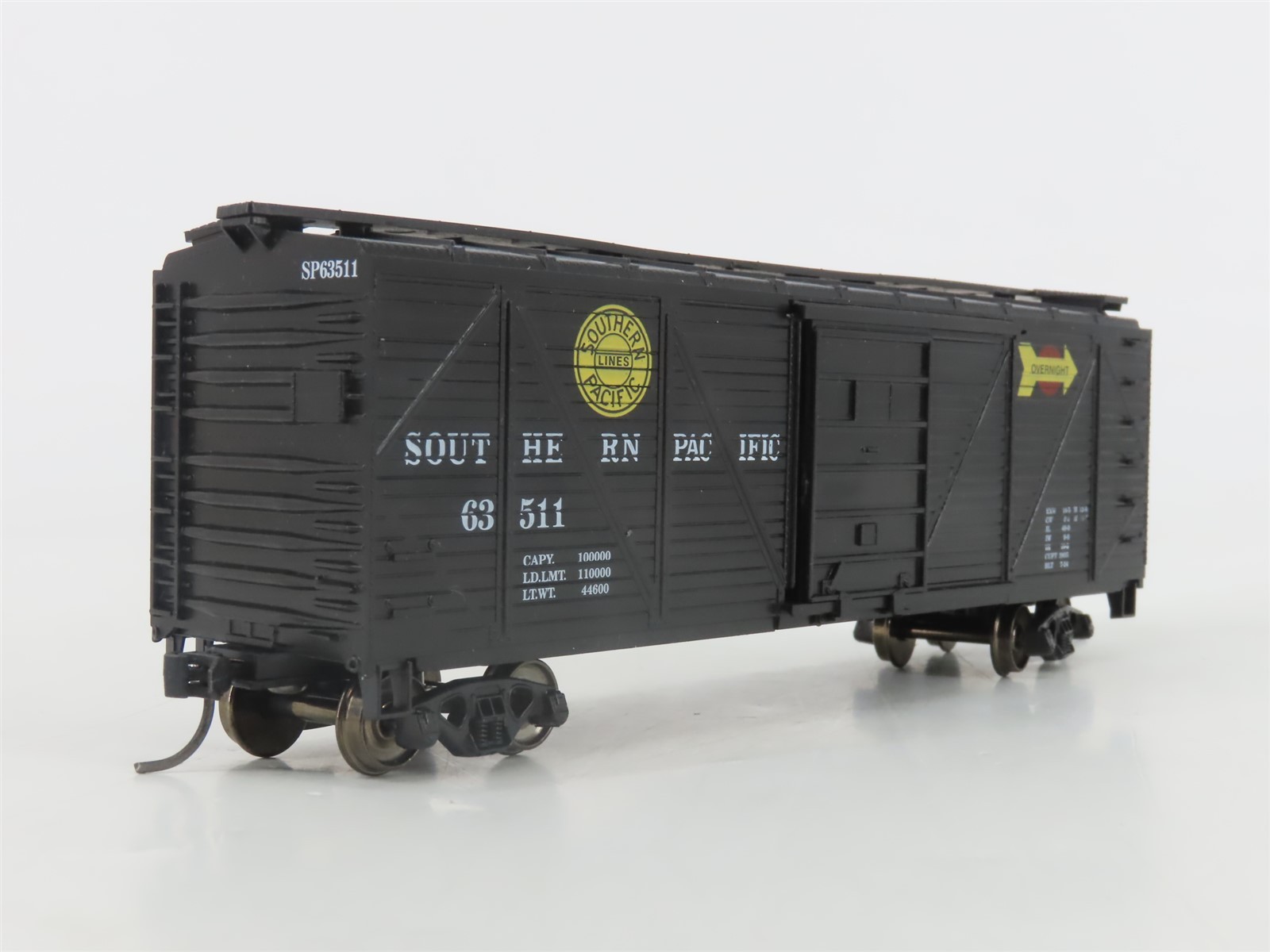 HO Roundhouse 1096 SP Southern Pacific Overnight 40′ Box Car #63511 – Upgraded