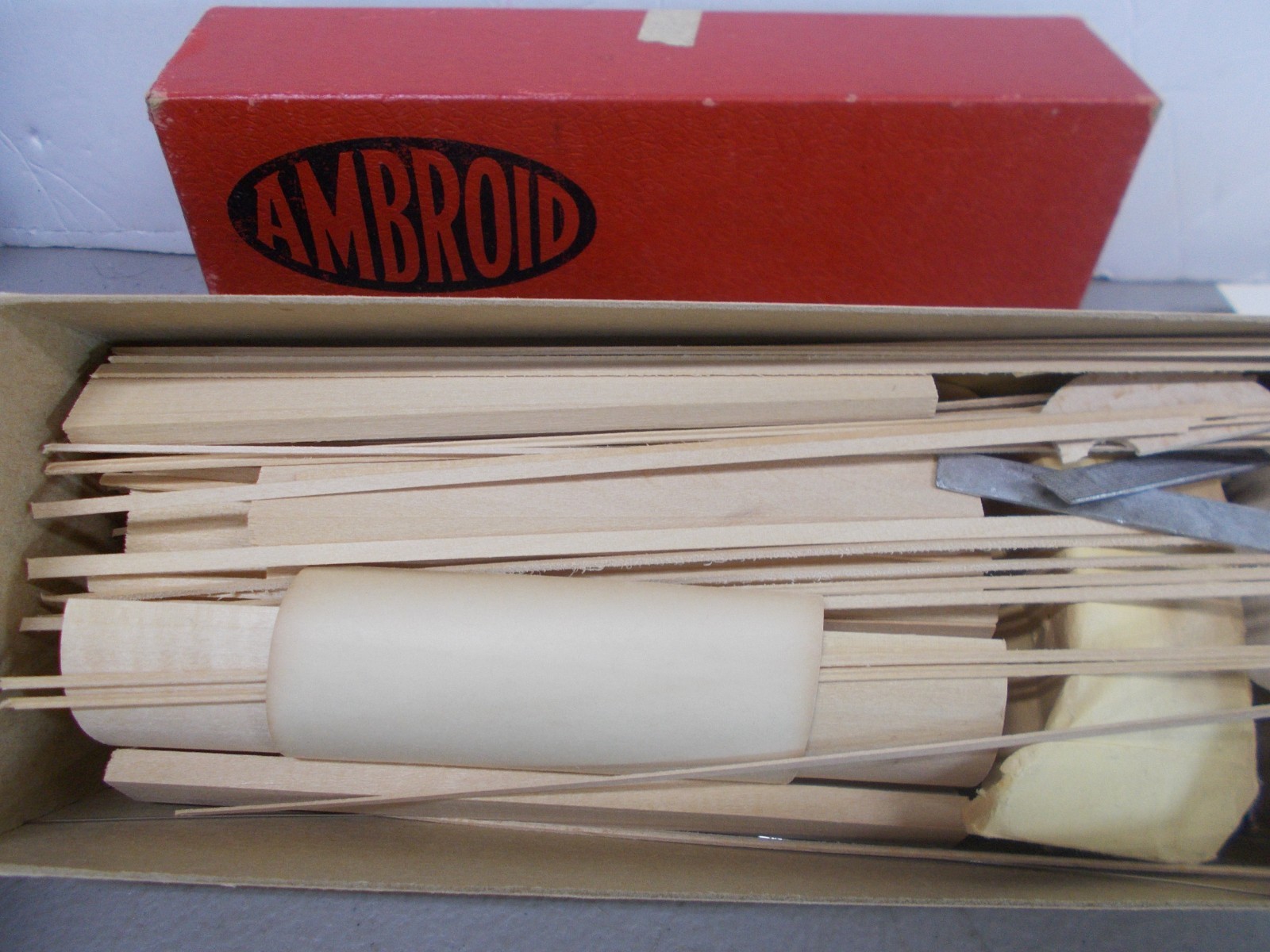 AMBROID # 3 ~ TWO IN ONE ACF CENTER FLOW HOPPER CARS KIT ~ HO SCALE~ LOT A