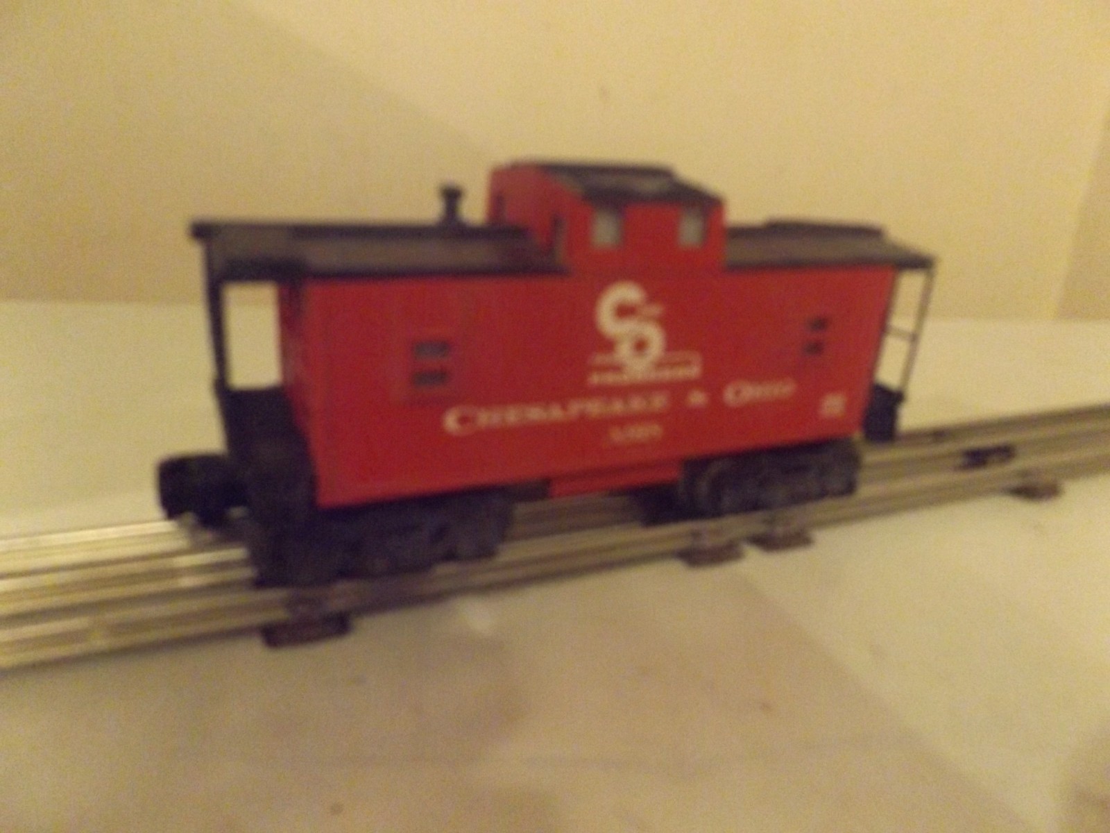 LIONEL CHESAPEAKE & OHIO (A918) 80 . WINDOW CABOOSE-