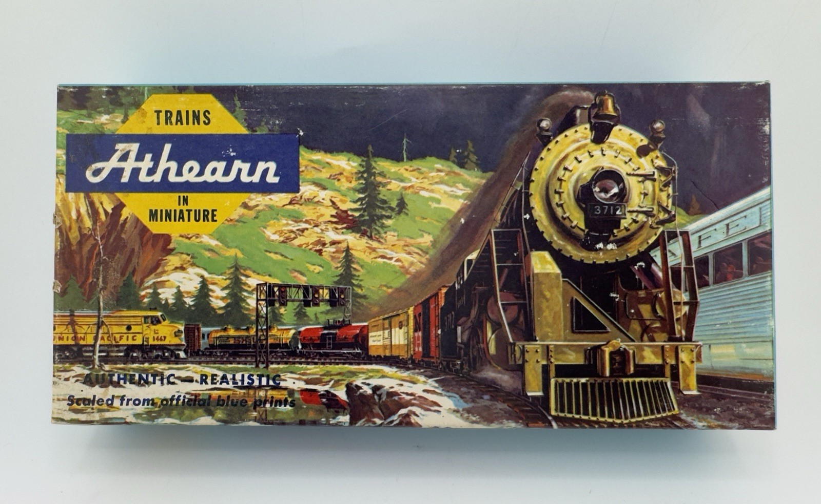VINTAGE Athearn 5507 HO Scale Chessie System Highway Tractors (2)