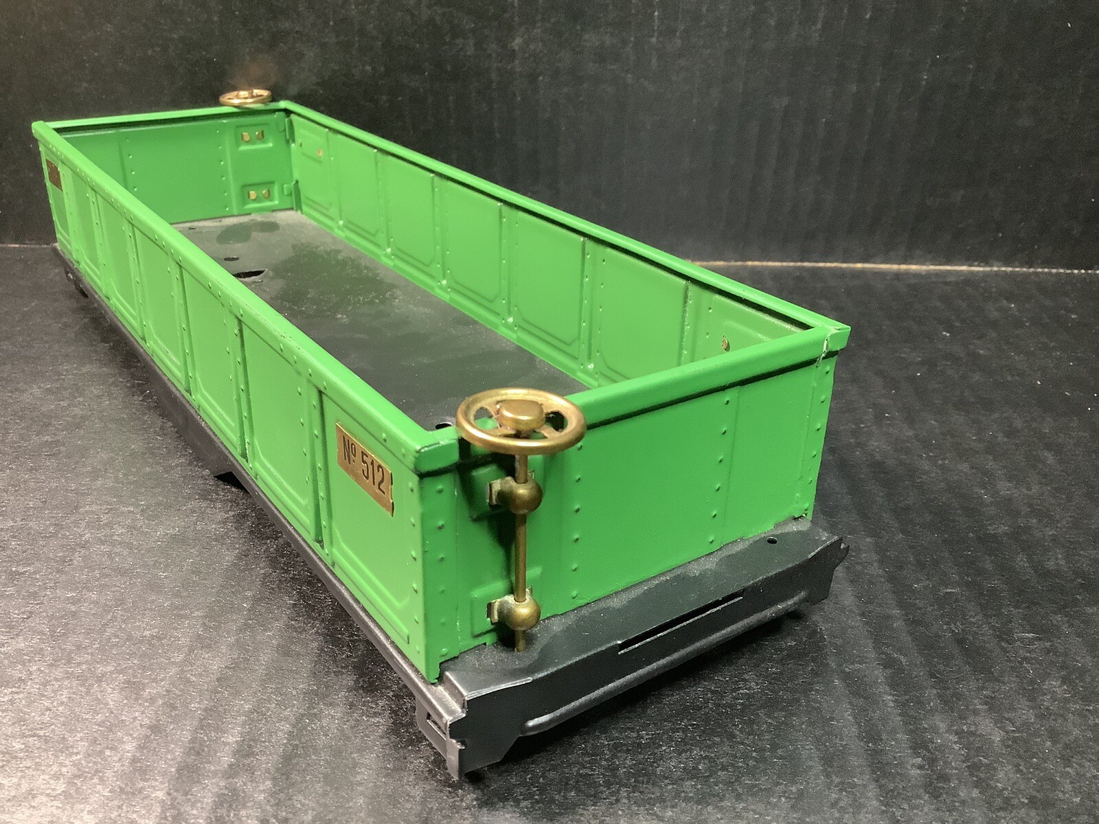 Lionel # 512 Vintage Standard Gauge Tinplate Green Gondola ( No Wheels)