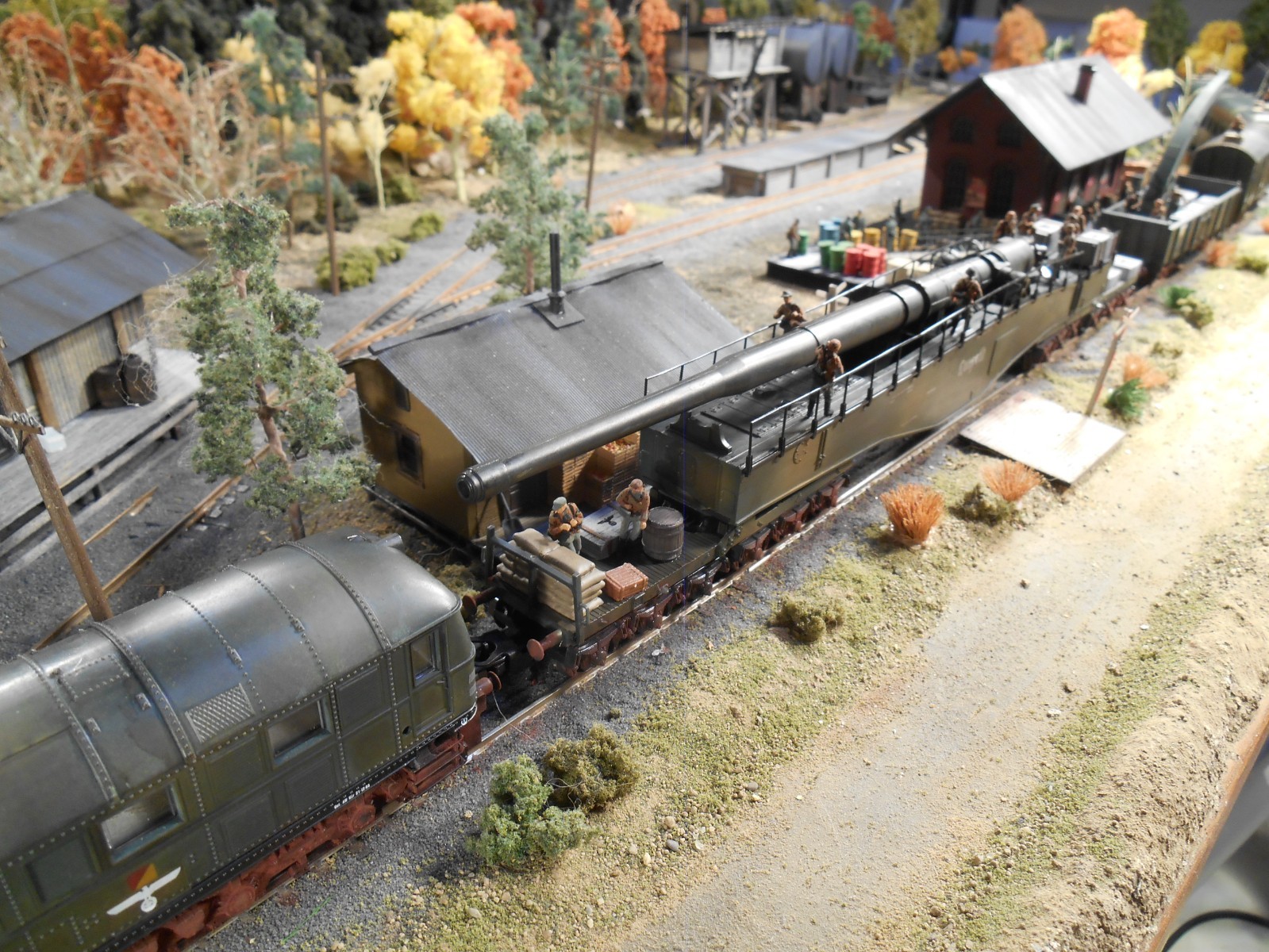 HO Roco Minitanks Artitec 6th Panzer LEOPOLD Artillery Train 3 Cars with Engine