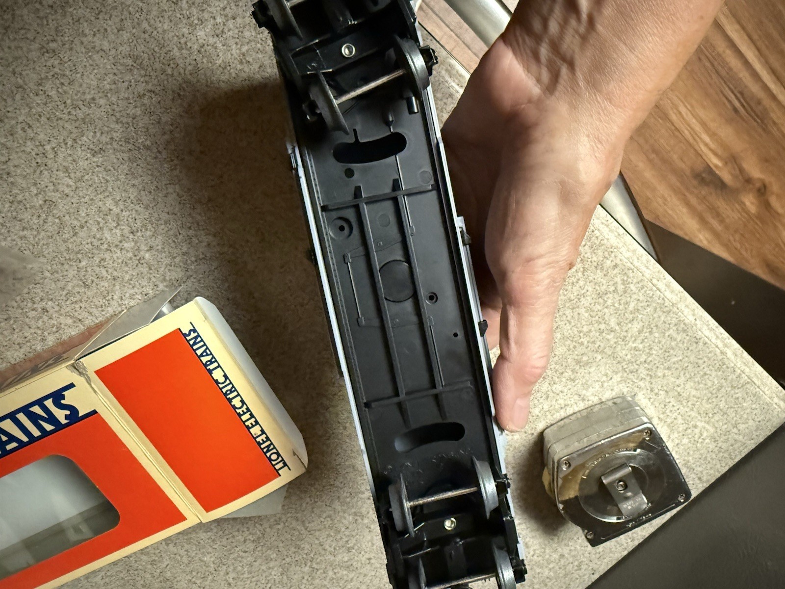 LIONEL 6-19932, LIONEL VISITOR’S CENTER BOX CAR, NIB (1994)