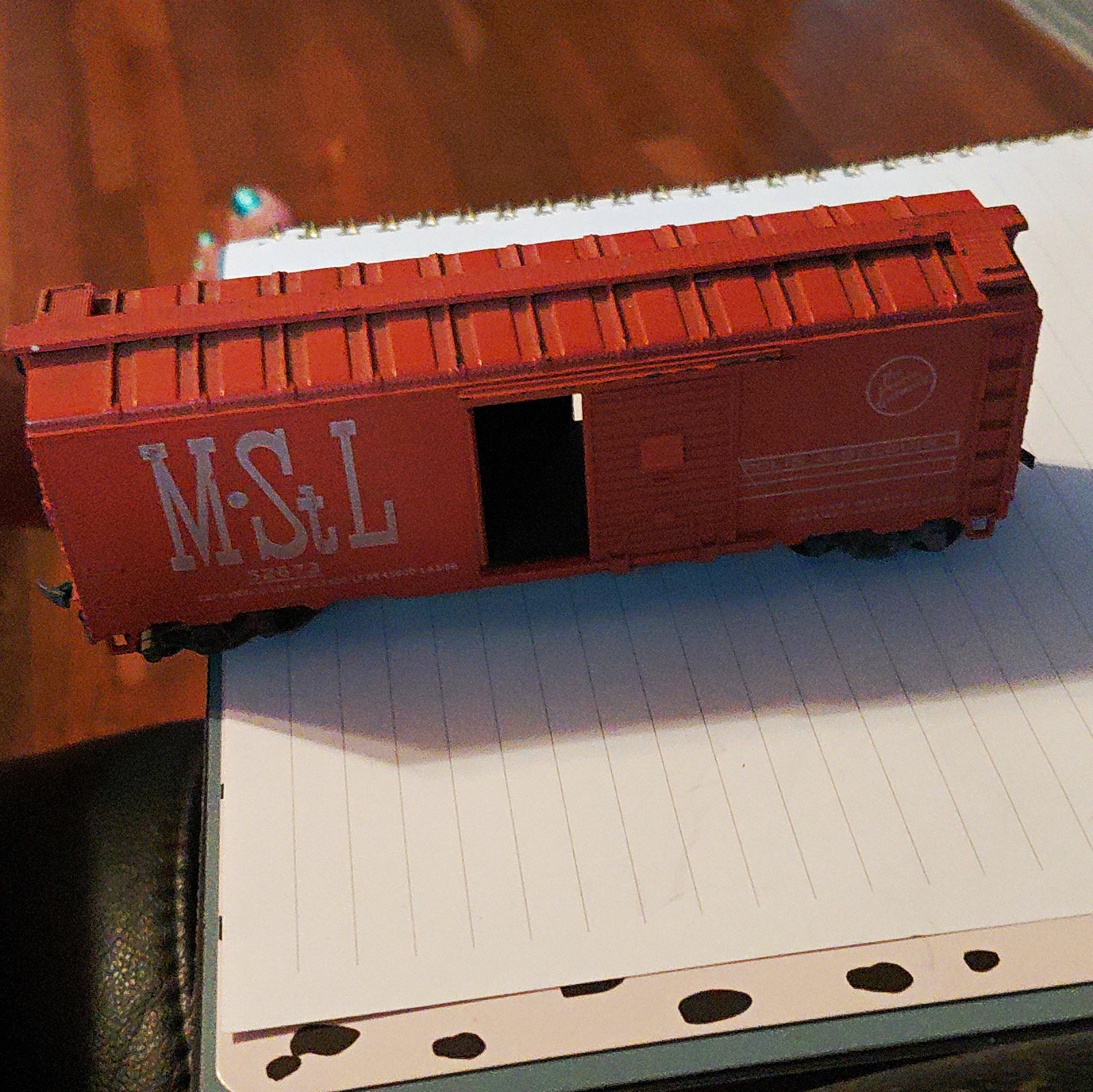 HO 1:87 MStL 52673 Red Box Car Freight Car Plastic Analog Ready to Go