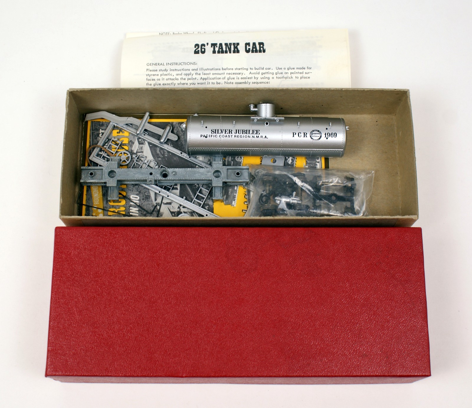 MDC Roundhouse 26′ Old Time Tank Car, Special Pacific Coast NMRA Convention Car