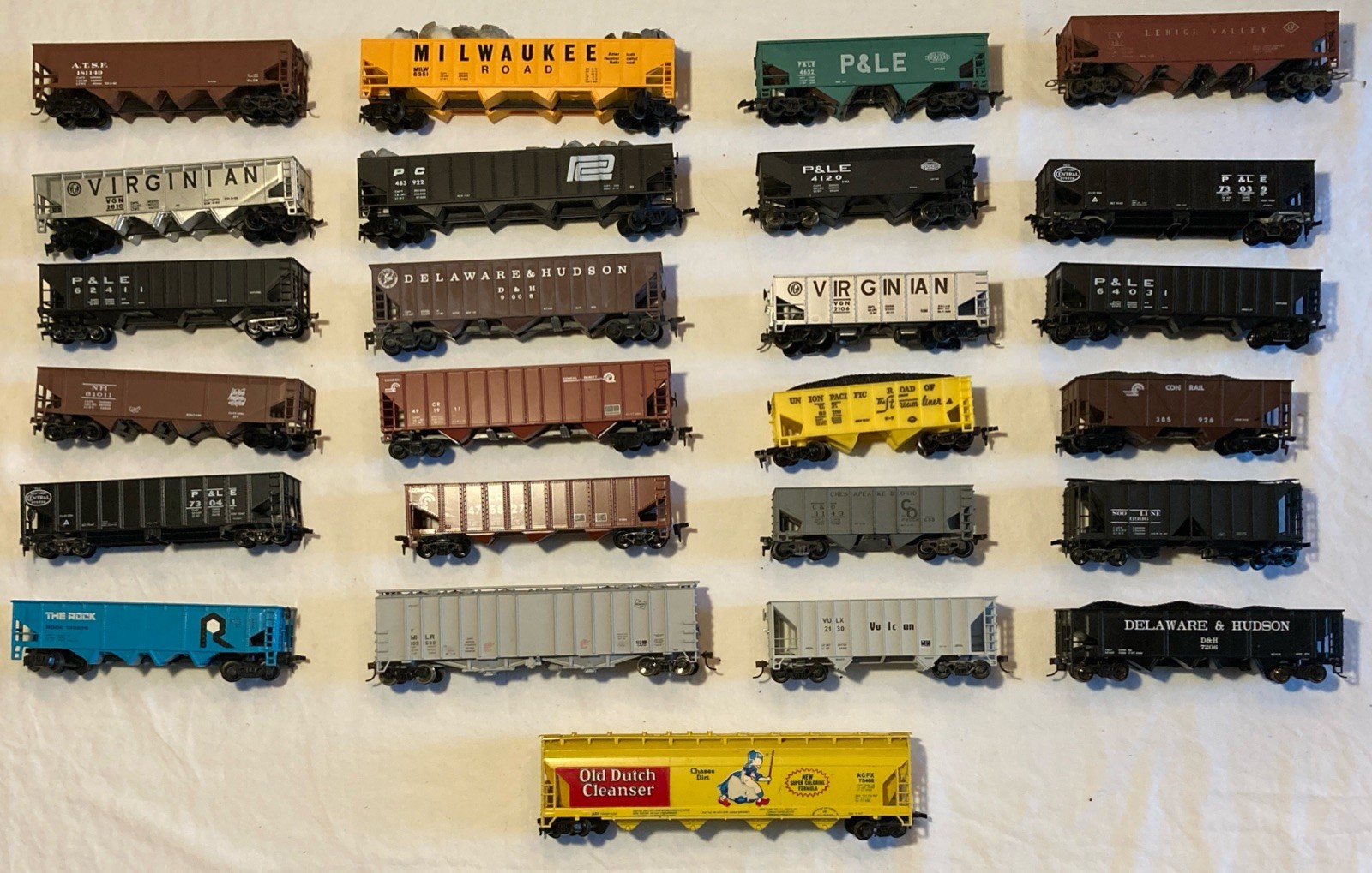 HO Hoppers w/various coupler types/mountings – SOLD SEPARATELY at various prices