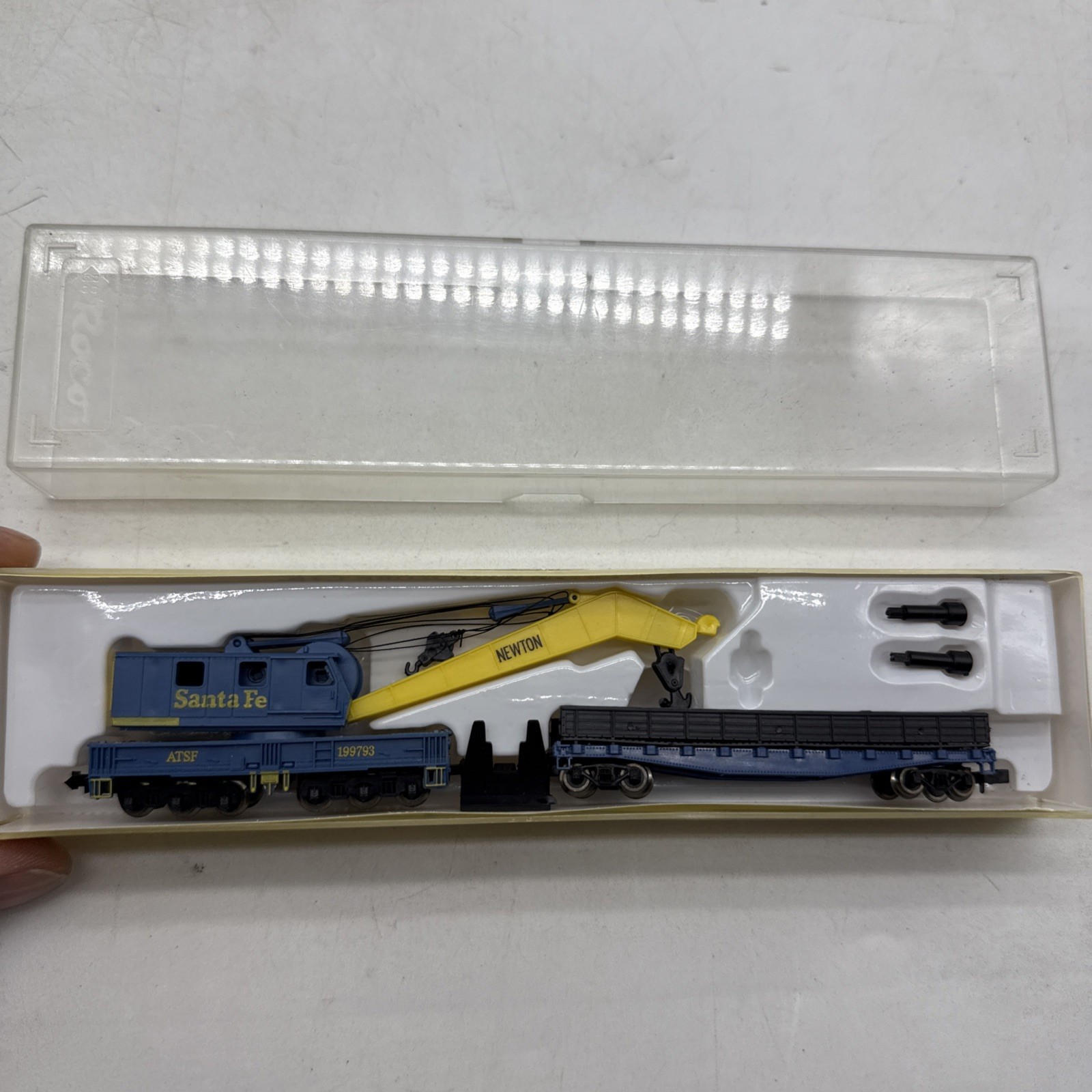 Model Power N Scale Crane Car Santa Fe ATSF Ready to Go 1:160 Plastic