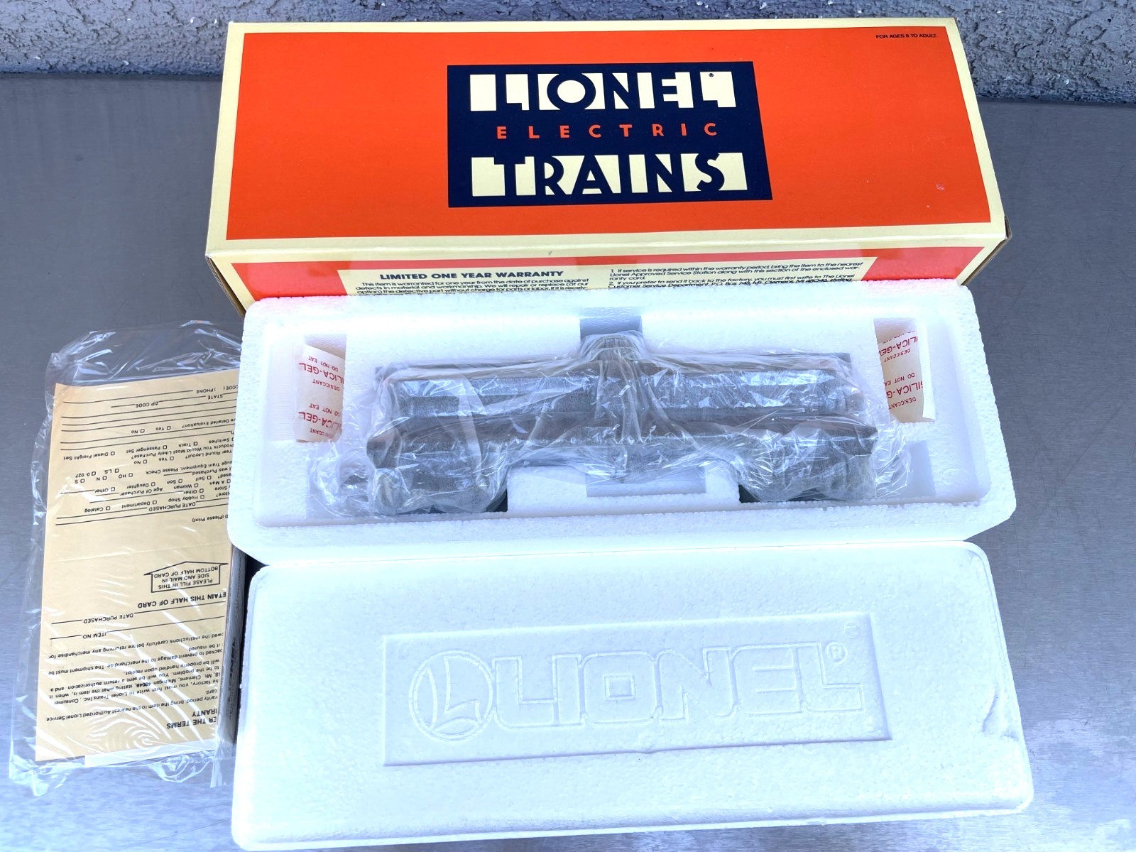 Lionel Semi-Scale 6-51300 Shell O Gauge Train Tank Car In Box