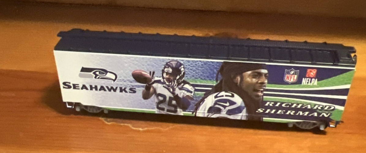 Bradford Exchange Seattle Seahawks Richard Sherman 50’Box Car With COA