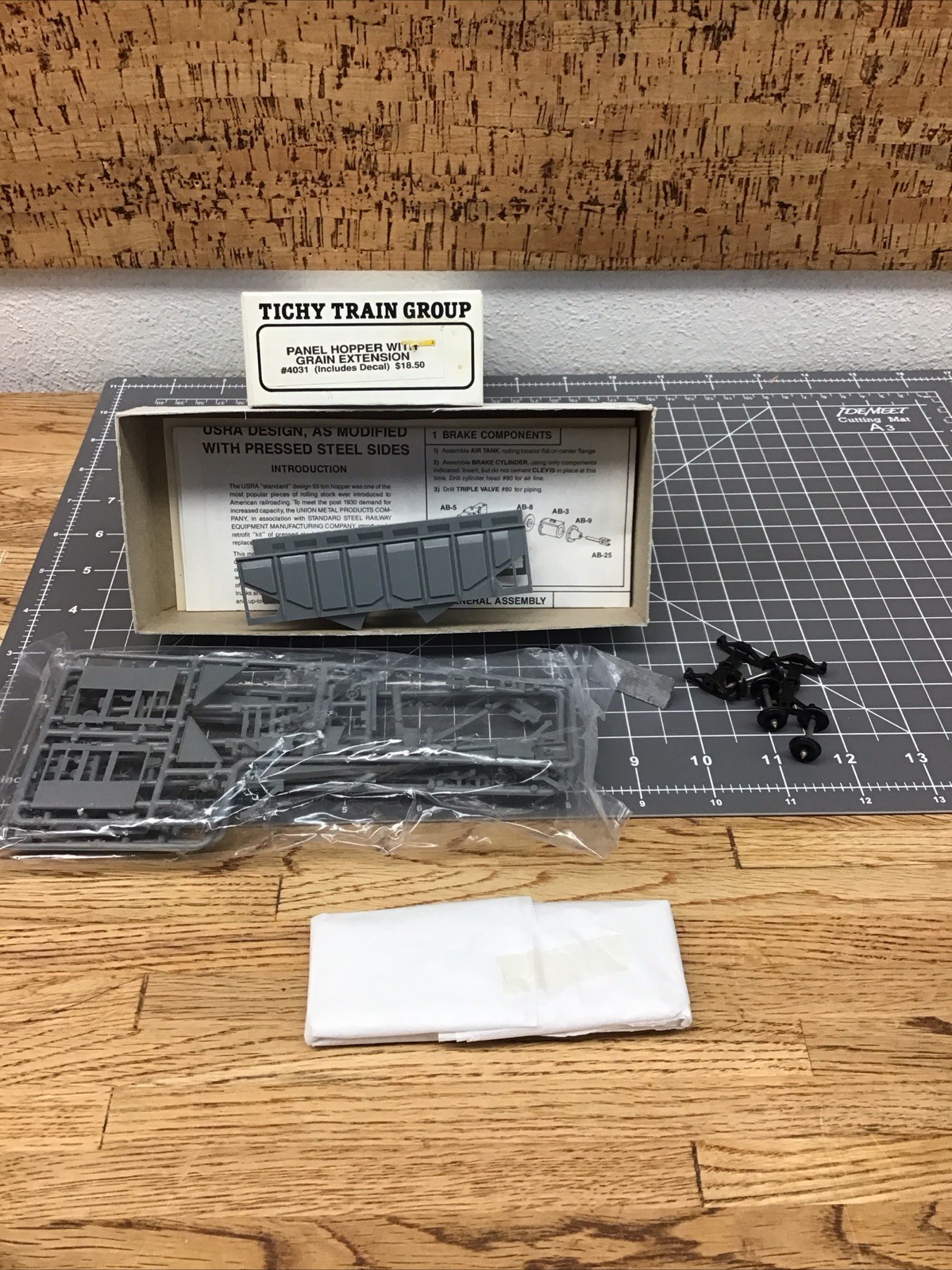 Tichy Train Group HO Scale Panel Hopper #4031 Kit New (MISSING 1 Wheel set)