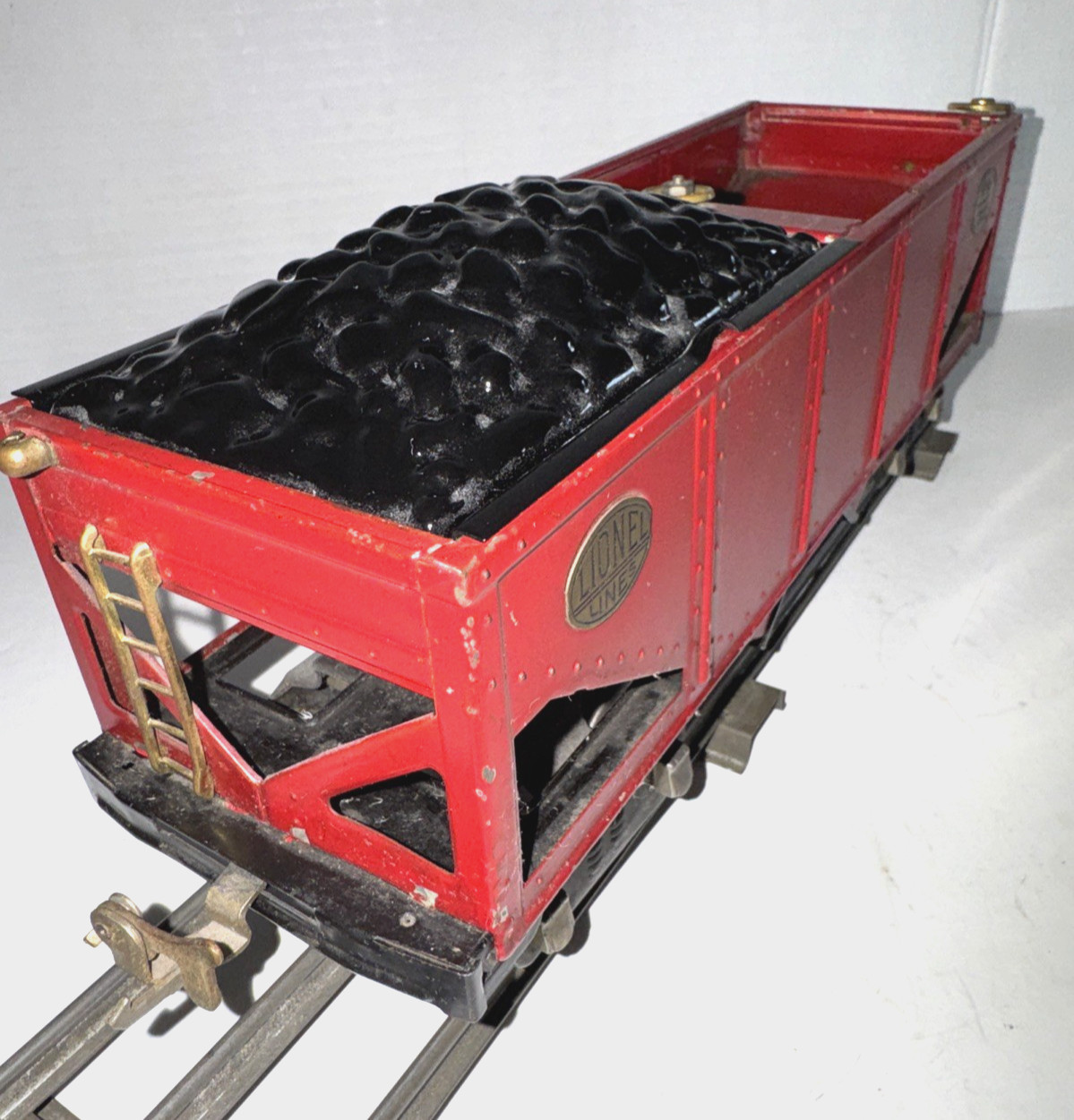 LIONEL PREWAR STANDARD GAUGE 516 RED & BLACK COAL HOPPER CAR