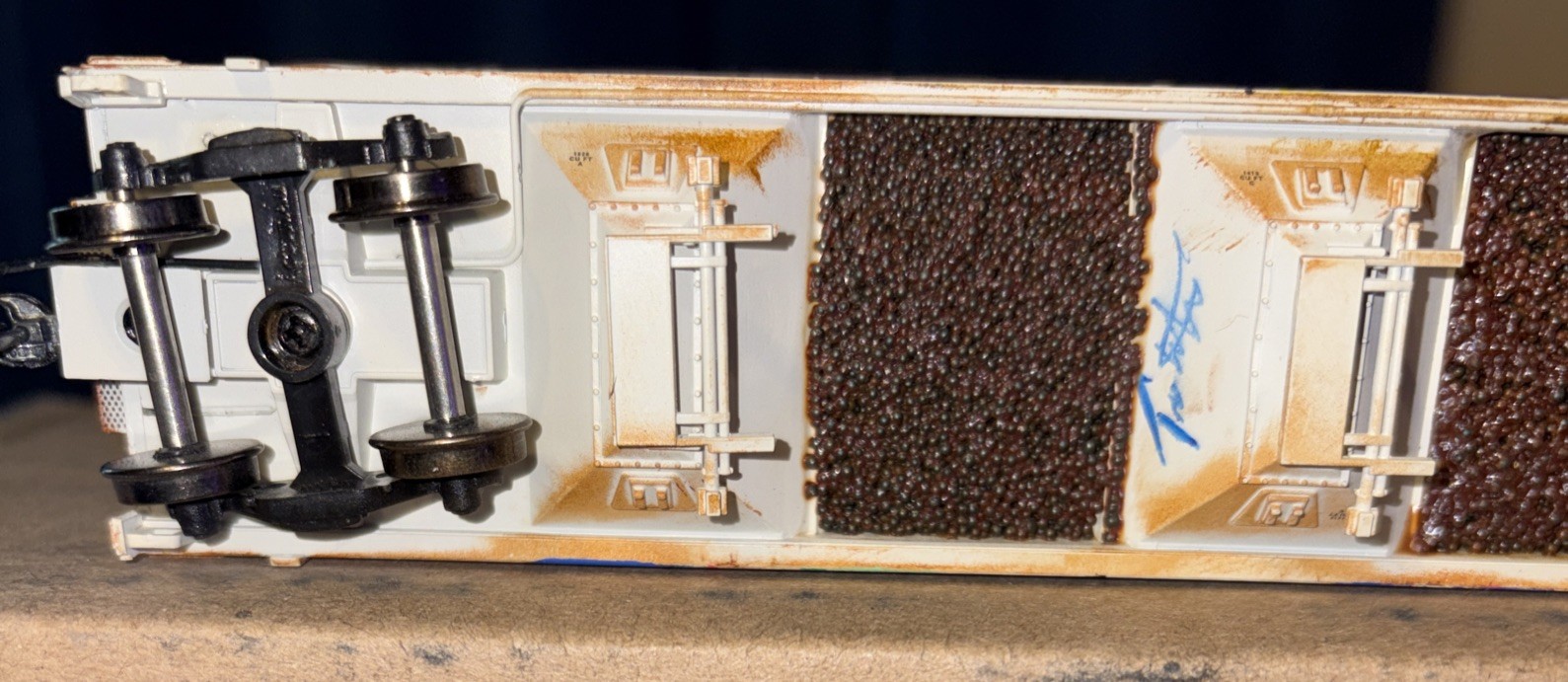 HO Scale Custom Graffiti + Weathered Intermiuntain Hopper. Sterling Salt