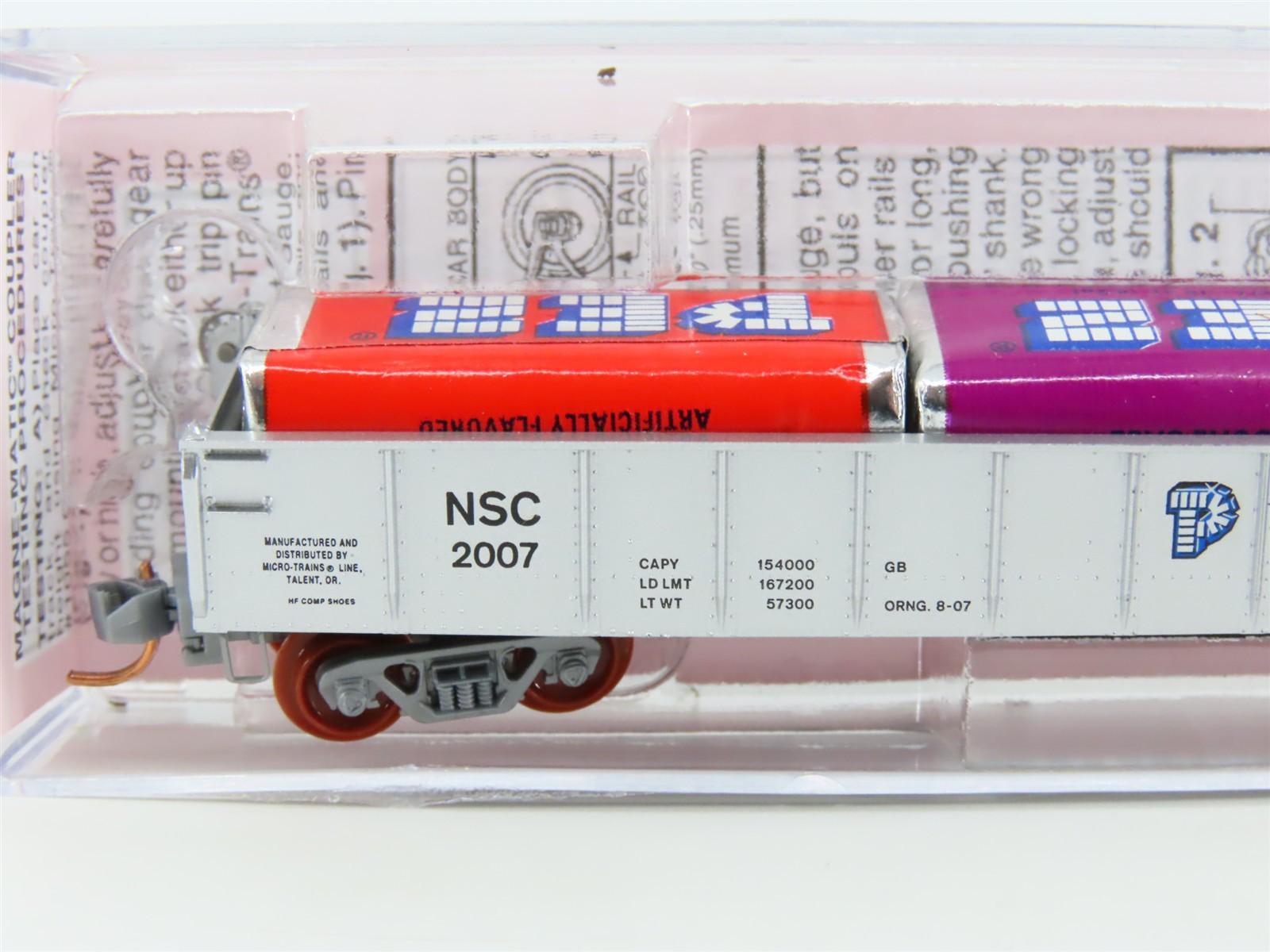 N Scale Micro-Trains Special Run NSC MTL 07-135 “PEZ” 50′ Gondola #2007 w/ Load