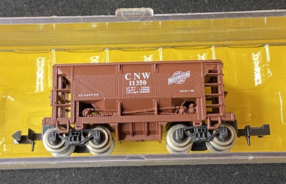Atlas N Scale 3212 Chicago North Western 70 Ton Ore Car with Load CNW 11350