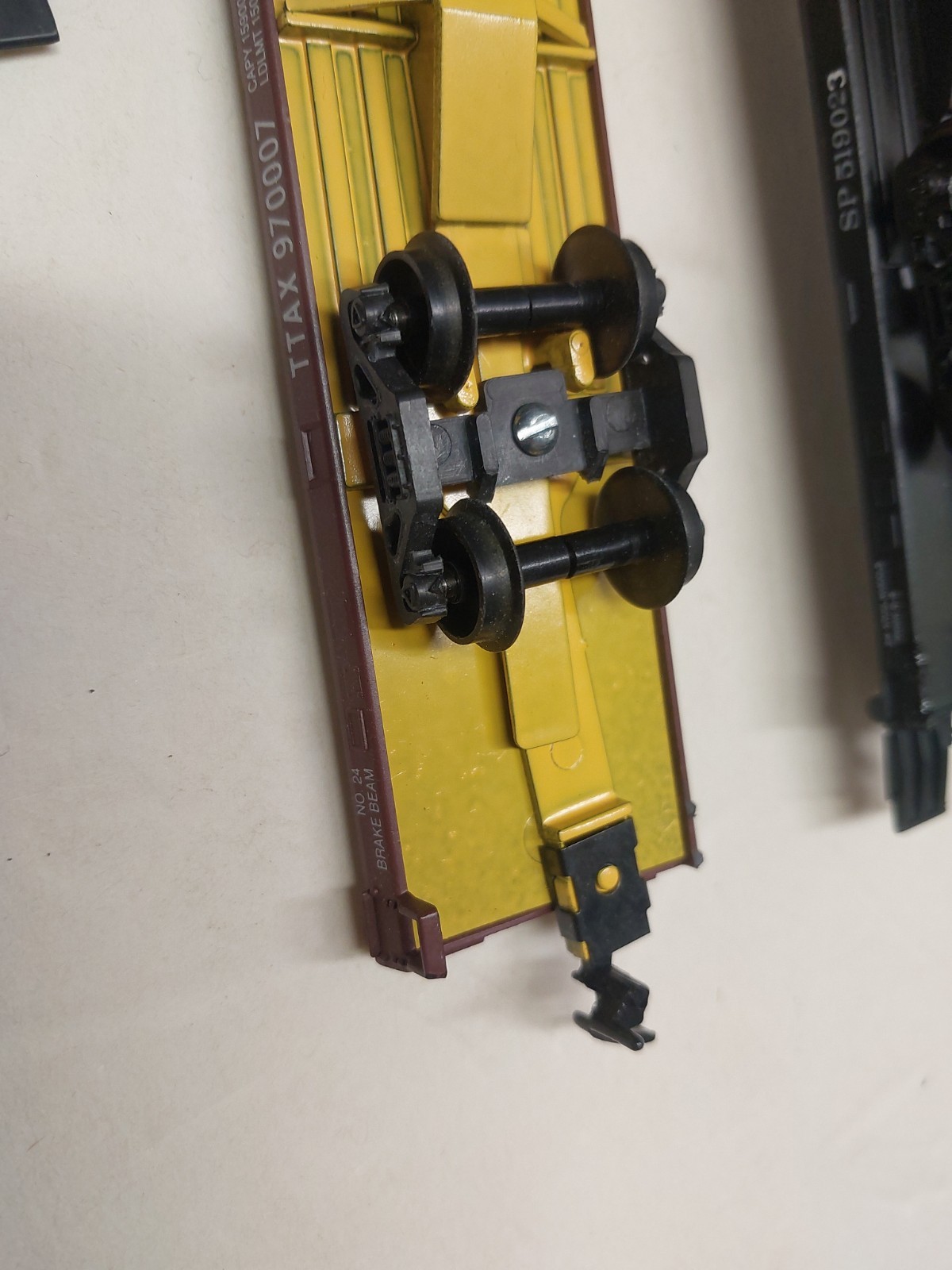 Three Athearn 85′ TOFC Flatcars. Southern Pacific & TTAX