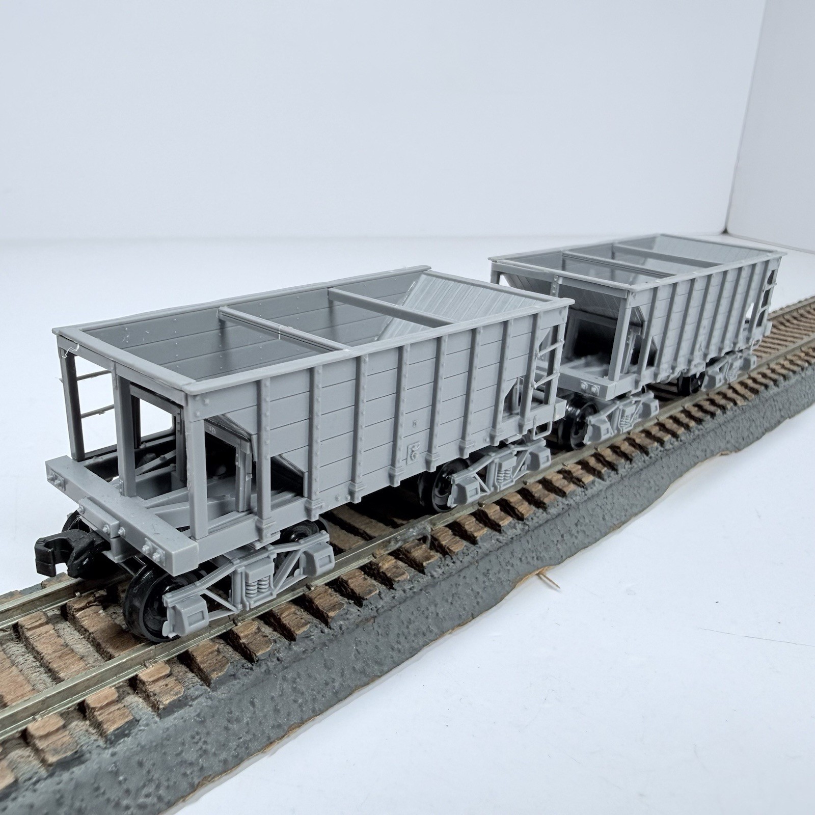 HO Scale Tichy Train Single Bay Hopper Cars Wood Coal Ore Mining Wagons