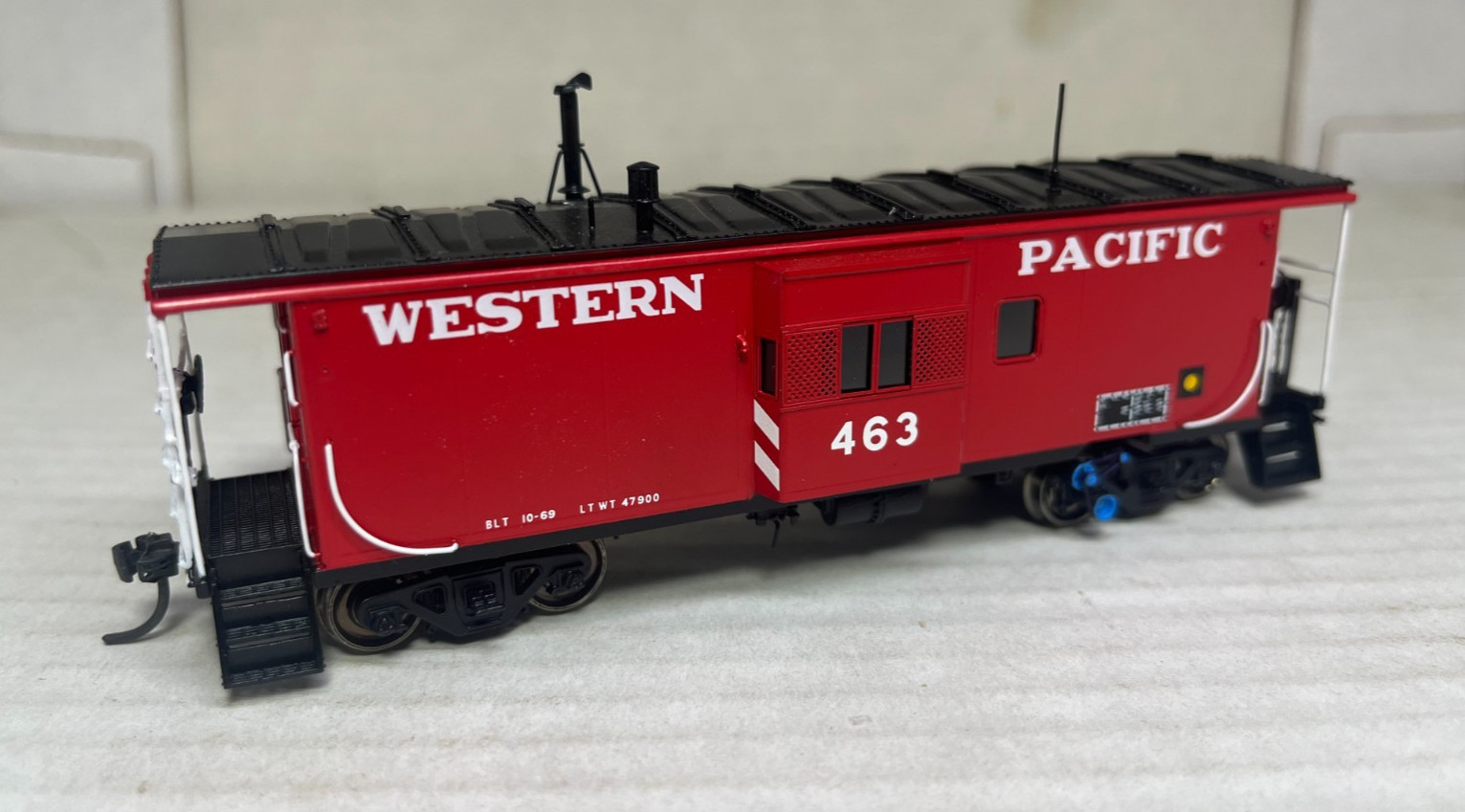 HO WESTERN PACIFIC OMI OVERLAND BRASS STEEL B-W CABOOSE FACTORY PAINTED #463 RED