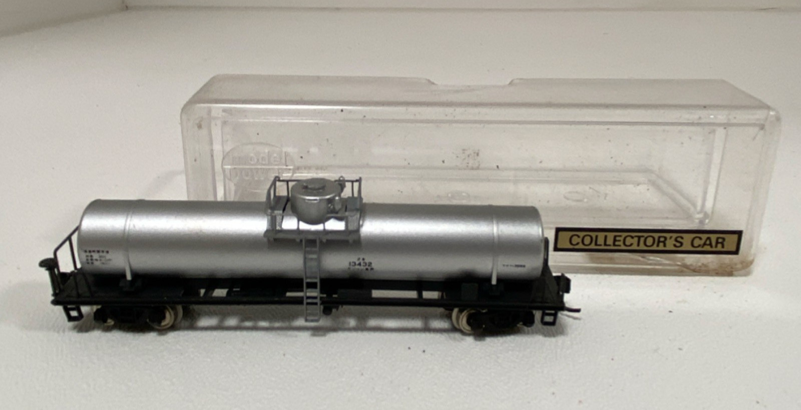 Model Power N Scale Tank Car Collector’s Car Silver Black Plastic Ready to Go