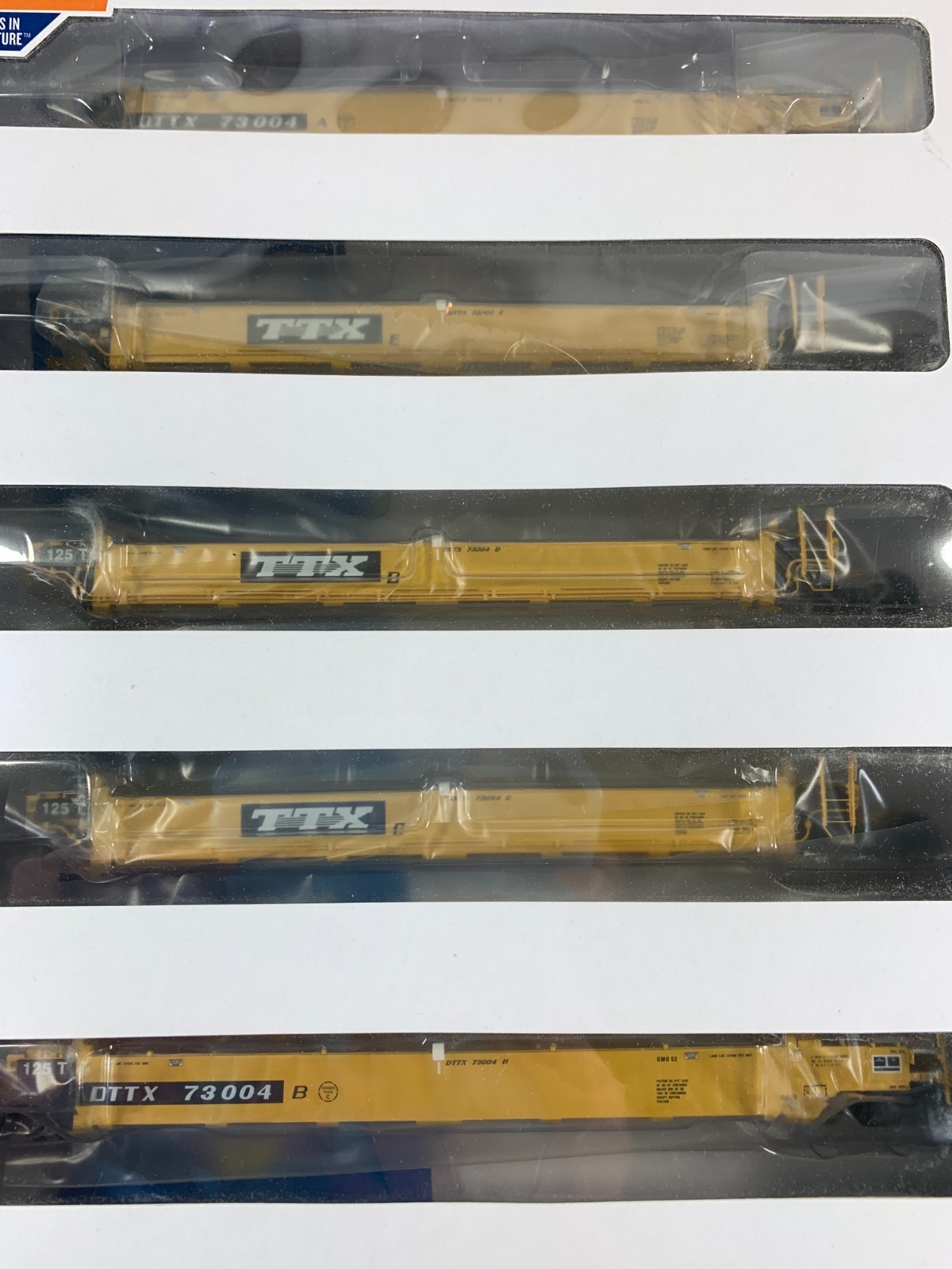 Athearn HO ATH95041 Maxi Well Cars TTX#73004 – 5 pack