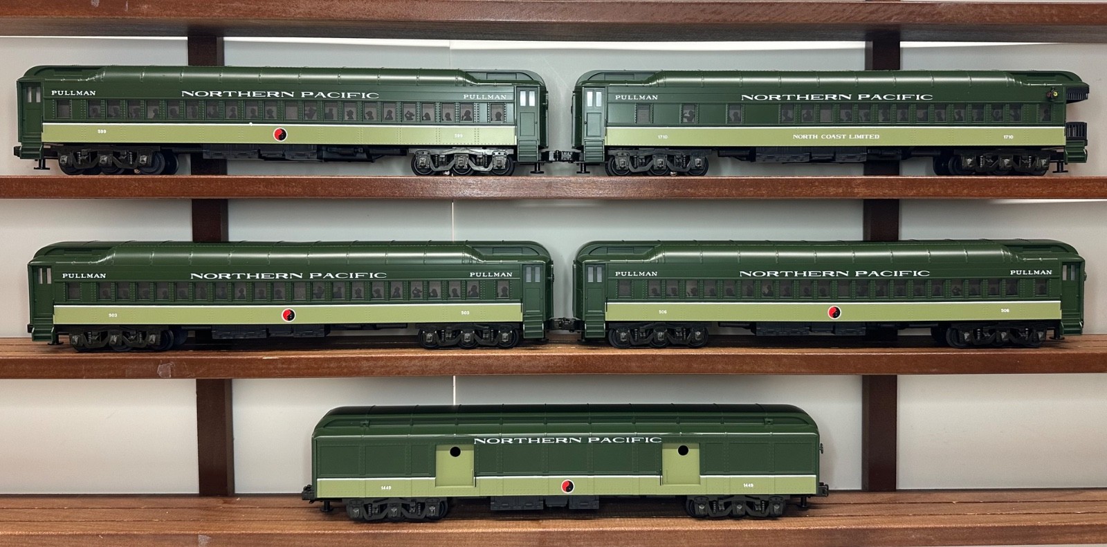O Scale 3 Rail MTH MT-4014 Northern Pacific 5 Car 70’ Passenger Set Brand New