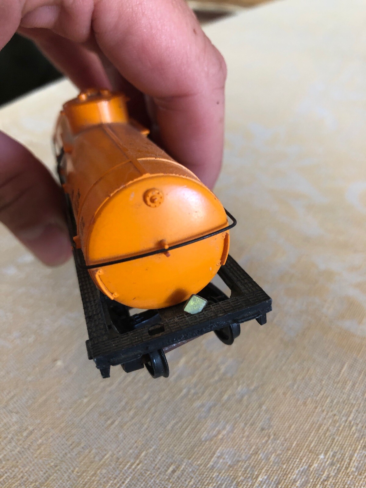 HO Scale SHELL S.C.C.X.1260 TANKER CAR