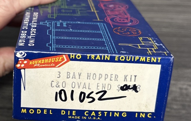 Roundhouse HO Kit 3 Bay Hopper Kit C&O Oval End #101052 NIB