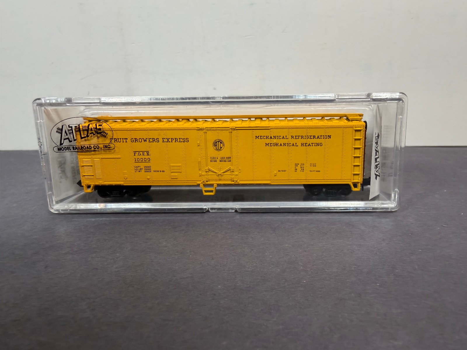 Atlas N Scale Train 3671 Mechanical Reefer FRUIT GROWERS EXPRESS FGEX 10000
