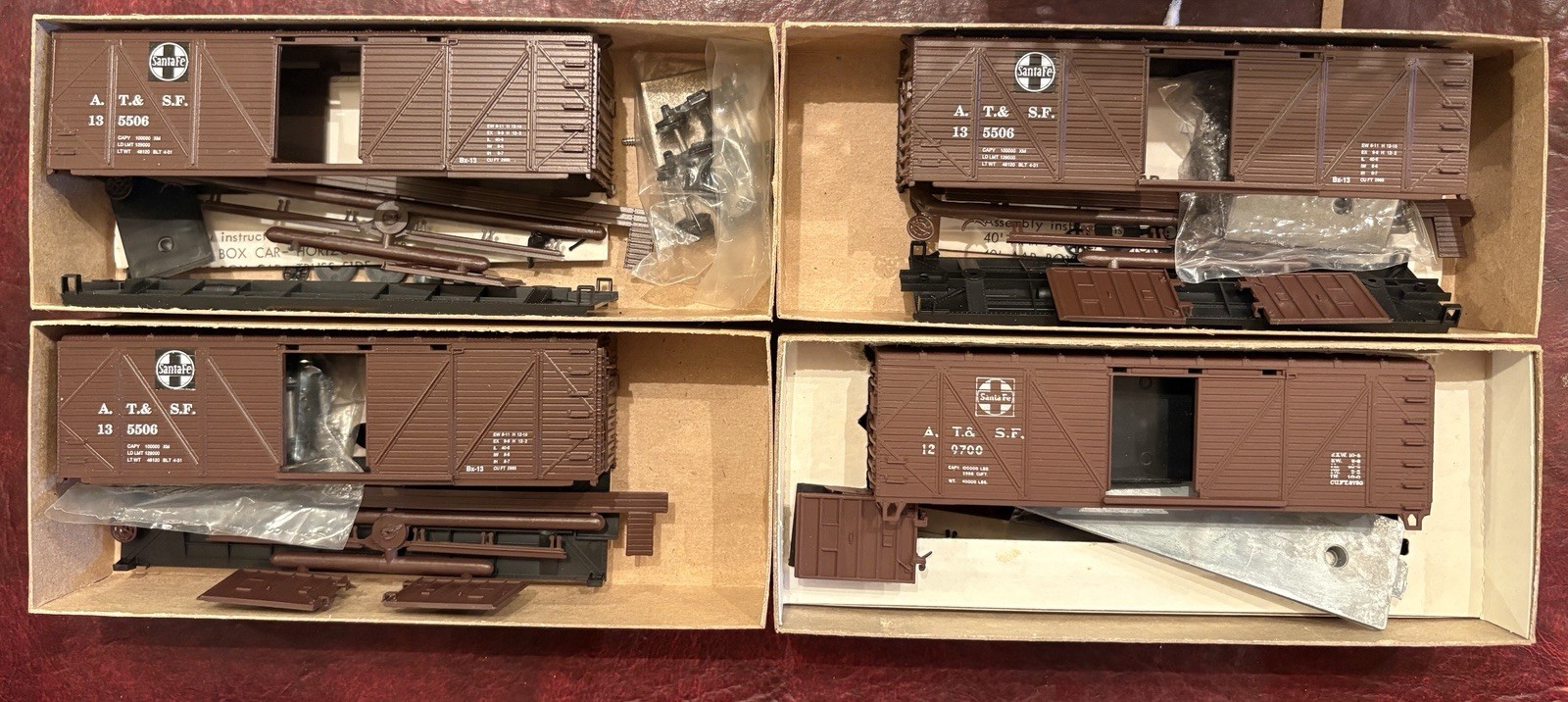 Lot of 4 Roundhouse HO 1031 40’ Box Car Kits ATSF Santa Fe Unbuilt Smoke Odor