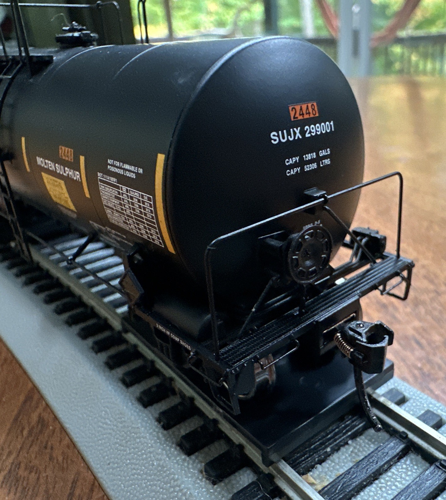 Walthers PROTO 920-100029 40’ Trinity 14000g Molten Sulfur Tank Sulcom 299001 NY