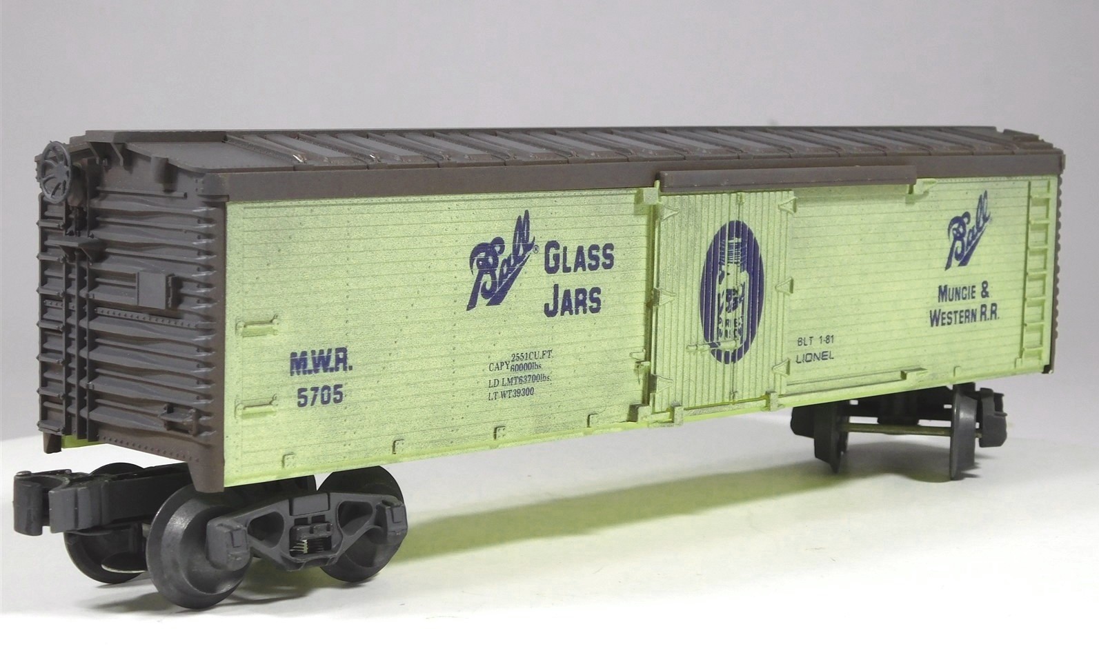 LIONEL 6-5705 O-GAUGE 1981 BALL GLASS JAR BILLBOARD REEFER CAR NIB