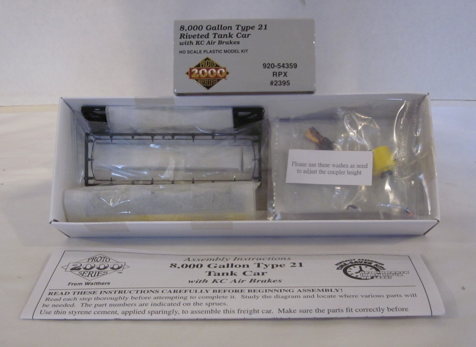 Proto 2000 Kit #920-54359: 8000 Gal. Type 21 Tank Car – SHELL (RPX #2395) NIB