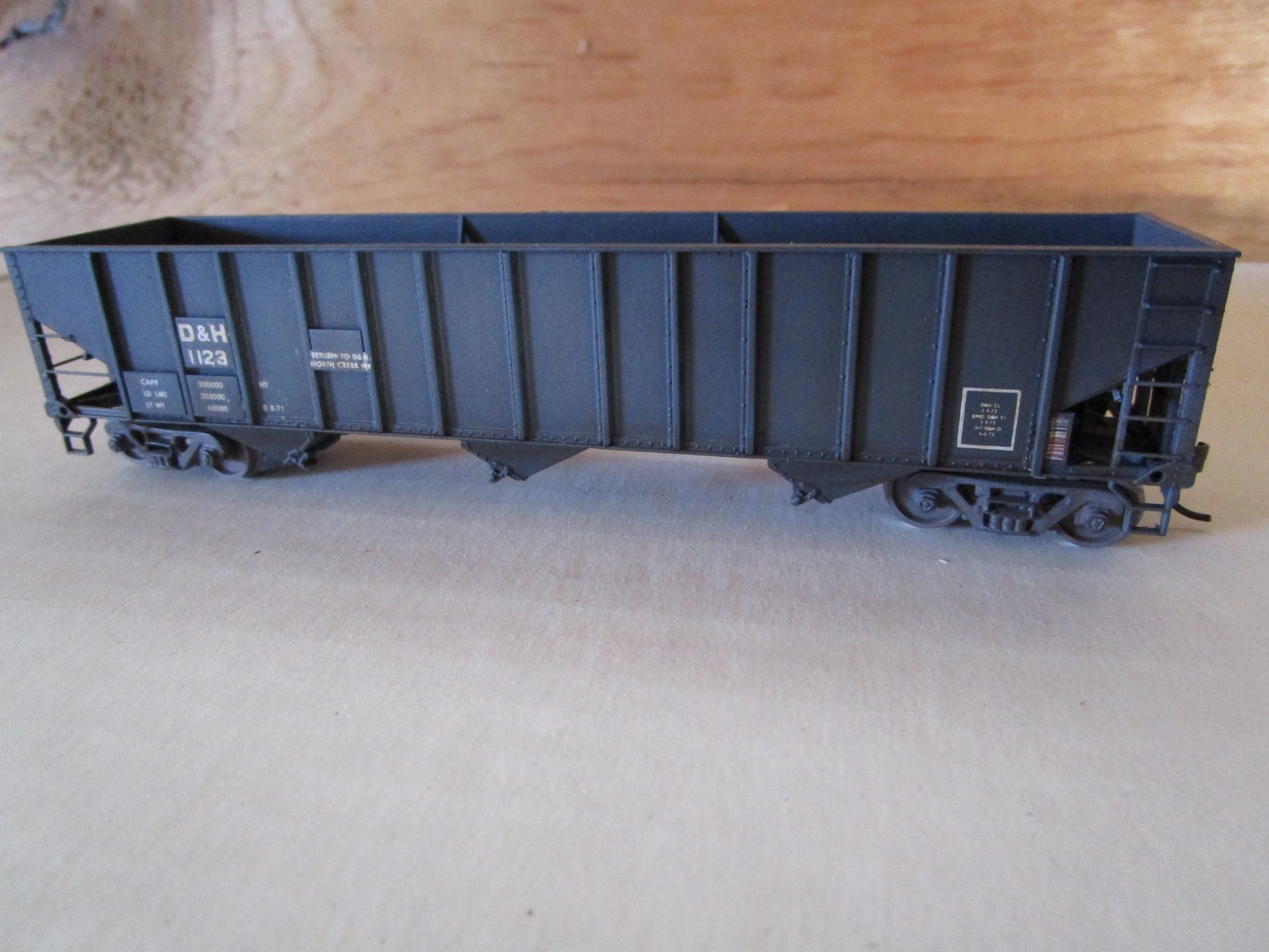 2 custom D&H HO 3 bay hoppers in ilmenite service