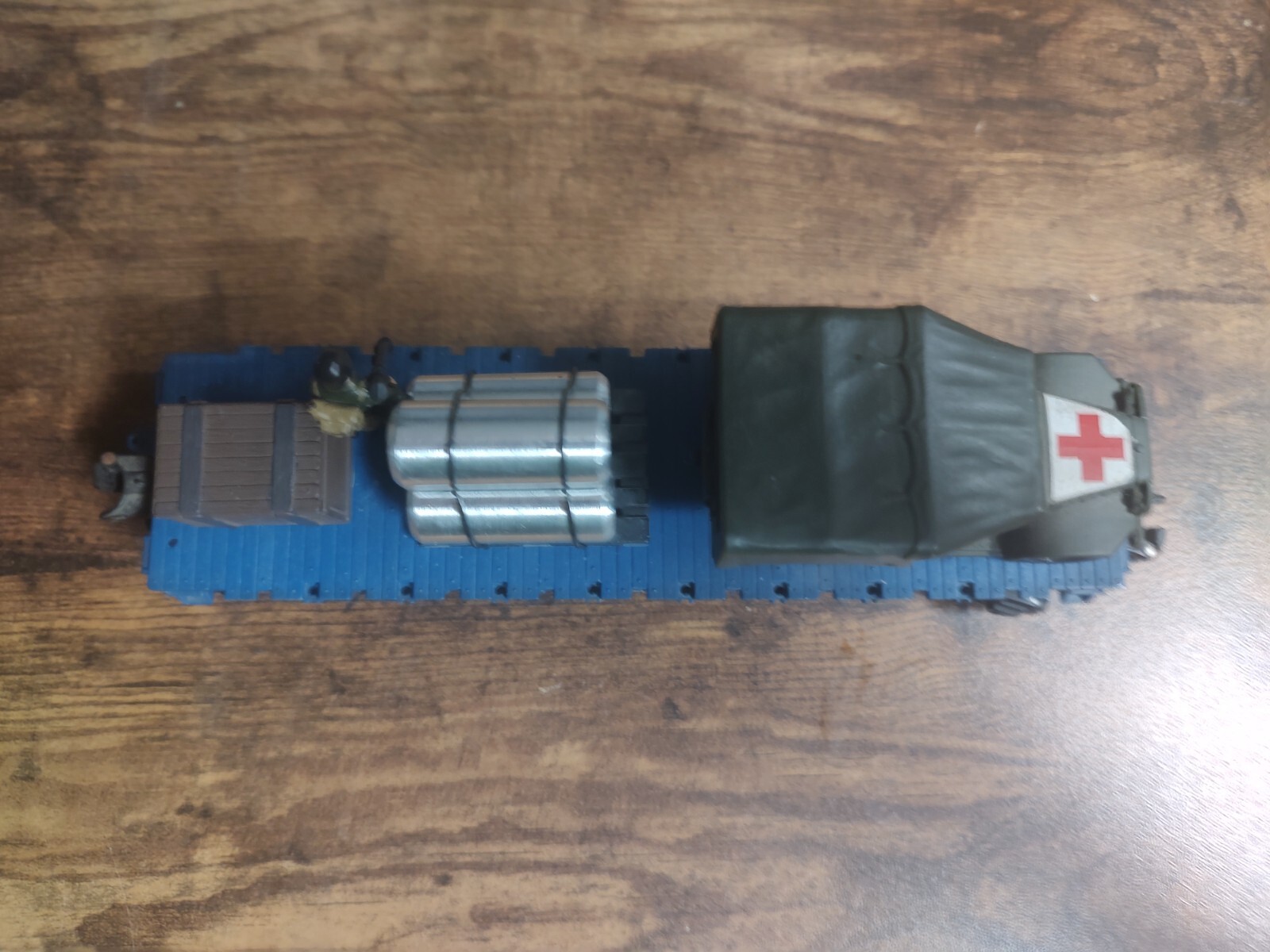 Lionel Republic Steel Flat car with Army Diecast Solida truck w/accessories