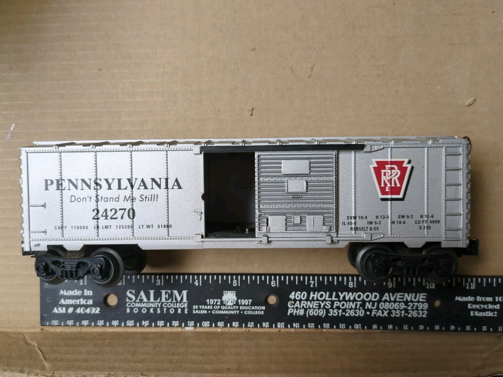 Lionel Pennsylvania Railroad Box Car O Gauge Silver Black Red 24270 Used O27
